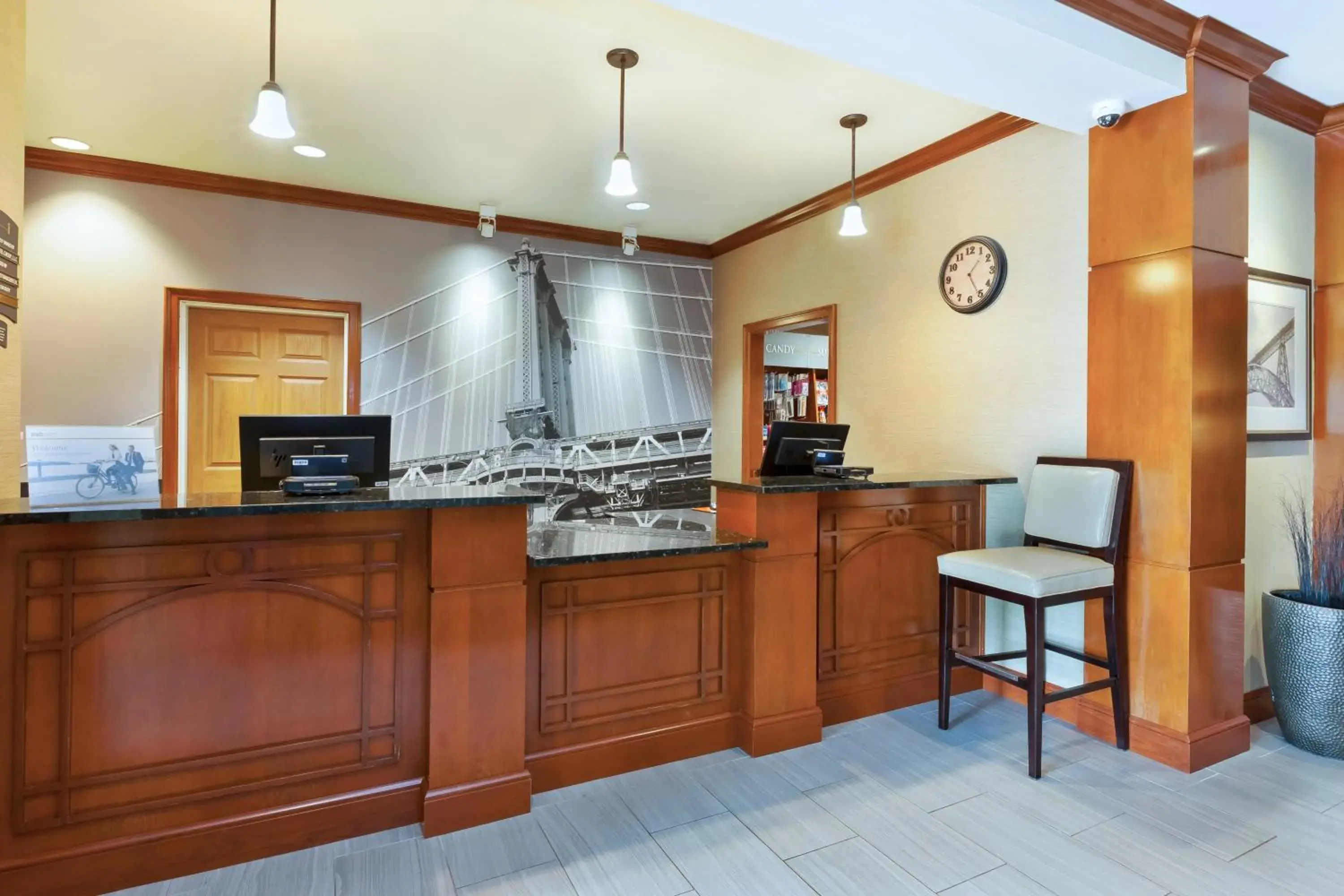 Lobby or reception in Staybridge Suites Kalamazoo by IHG Lobby or reception in Staybridge Suites Kalamazoo by IHG