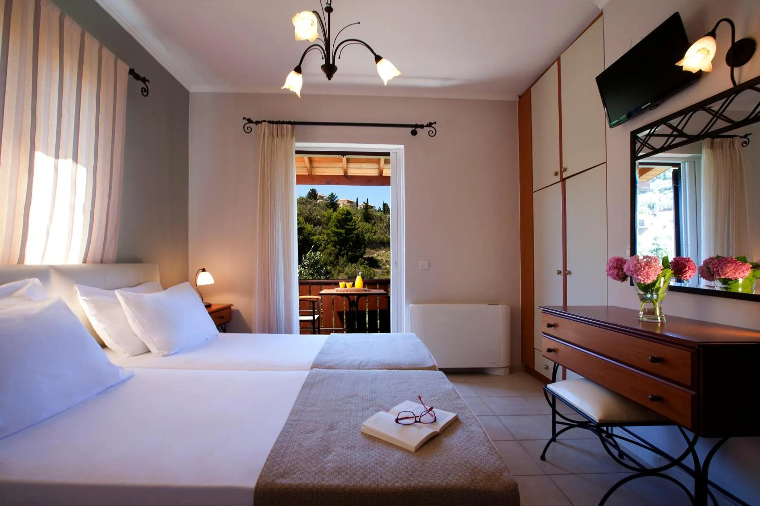 Day, Bed in Evridiki's Villas