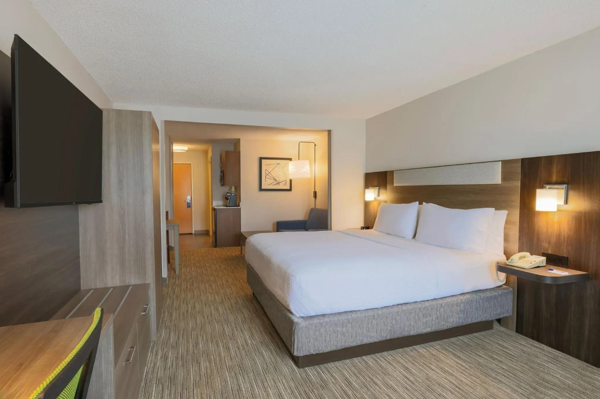 Photo of the whole room, Bed in Holiday Inn Express Hotel & Suites Wake Forest - Raleigh North by IHG