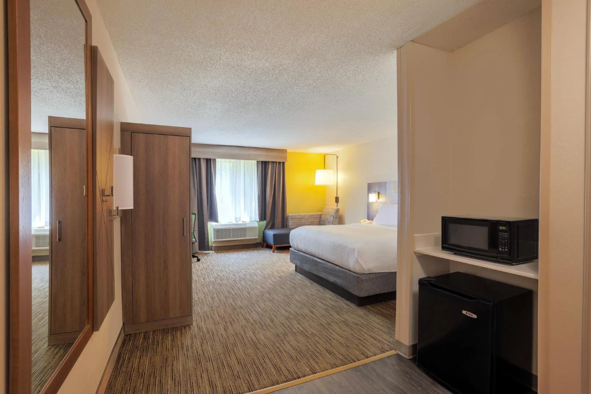 Photo of the whole room, Bed in Holiday Inn Express Hotel & Suites Wake Forest - Raleigh North by IHG