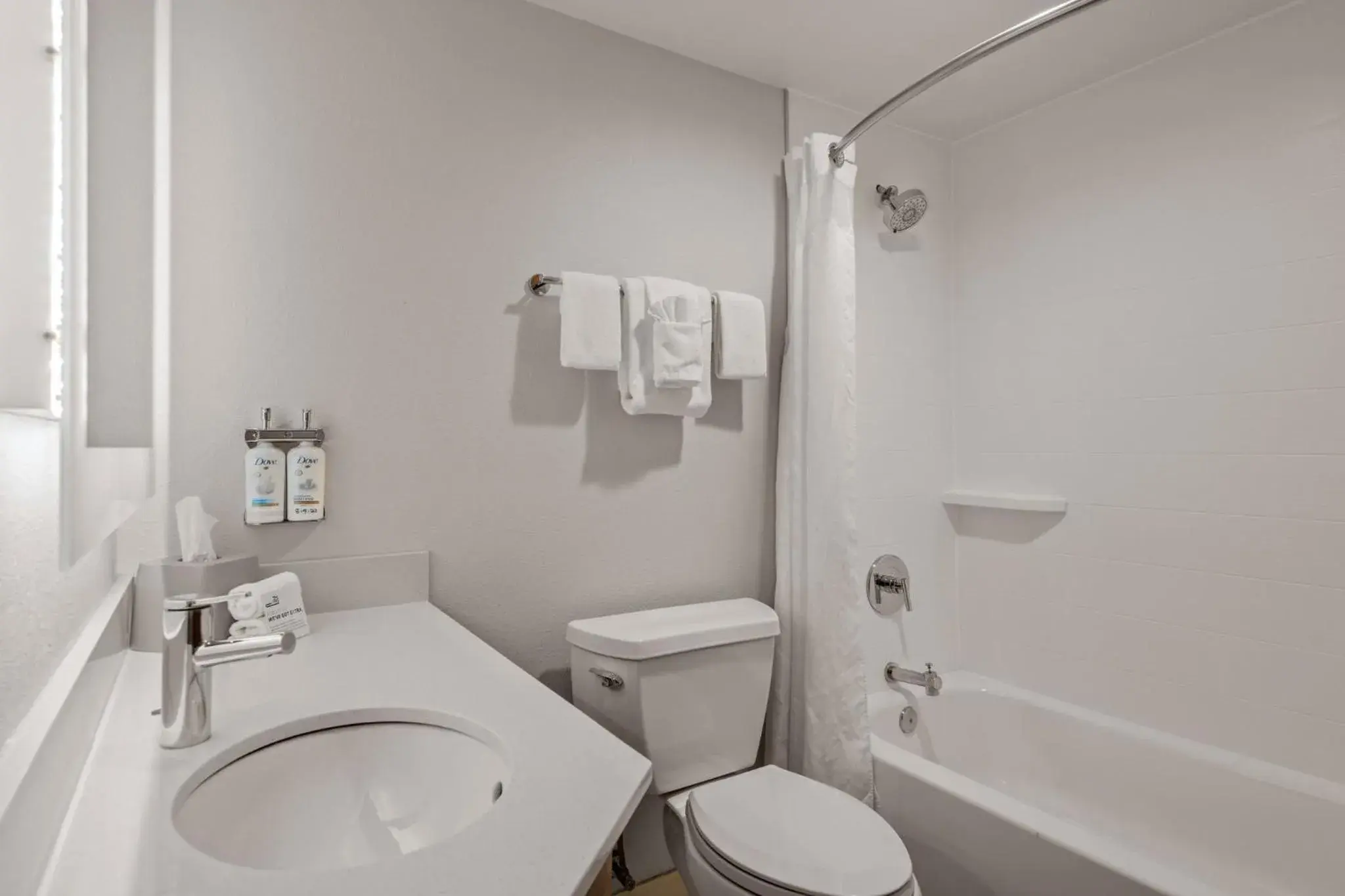 Standard Queen Room with Two Queen Beds - Top Floor in Holiday Inn Express Hershey-Harrisburg Area by IHG Standard Queen Room with Two Queen Beds - Top Floor in Holiday Inn Express Hershey-Harrisburg Area by IHG