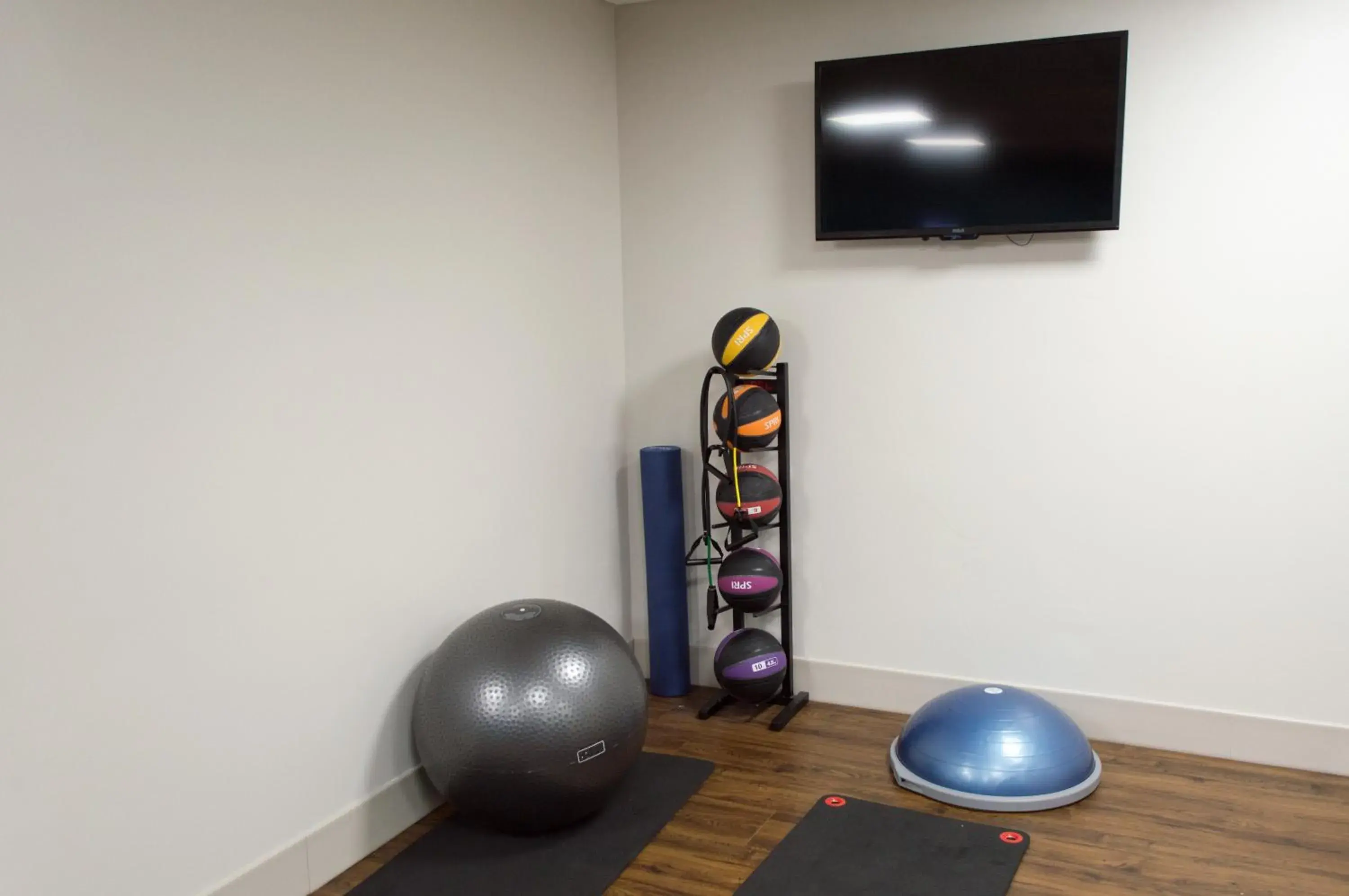 Fitness centre/facilities in Holiday Inn Express Hershey-Harrisburg Area by IHG Fitness centre/facilities in Holiday Inn Express Hershey-Harrisburg Area by IHG