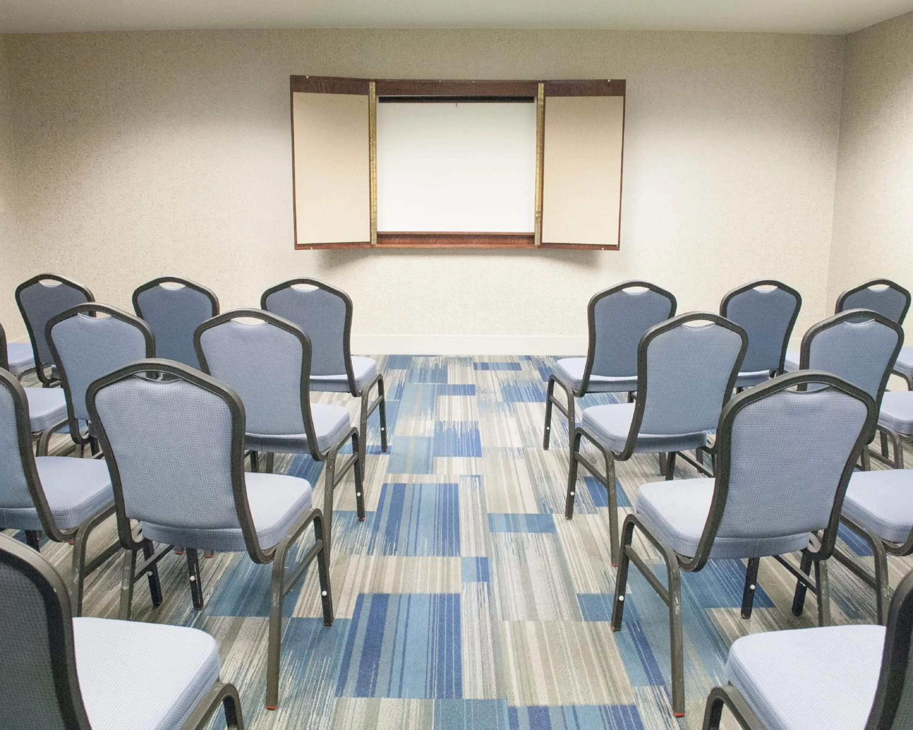 Meeting/conference room in Holiday Inn Express Hershey-Harrisburg Area by IHG