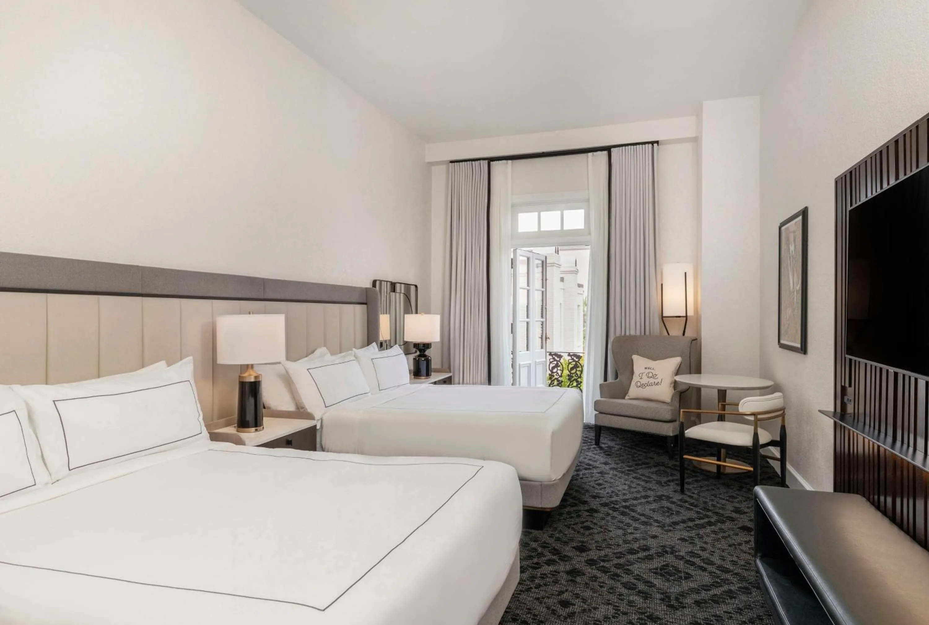 Living room, Bed in Mills House Charleston, Curio Collection by Hilton