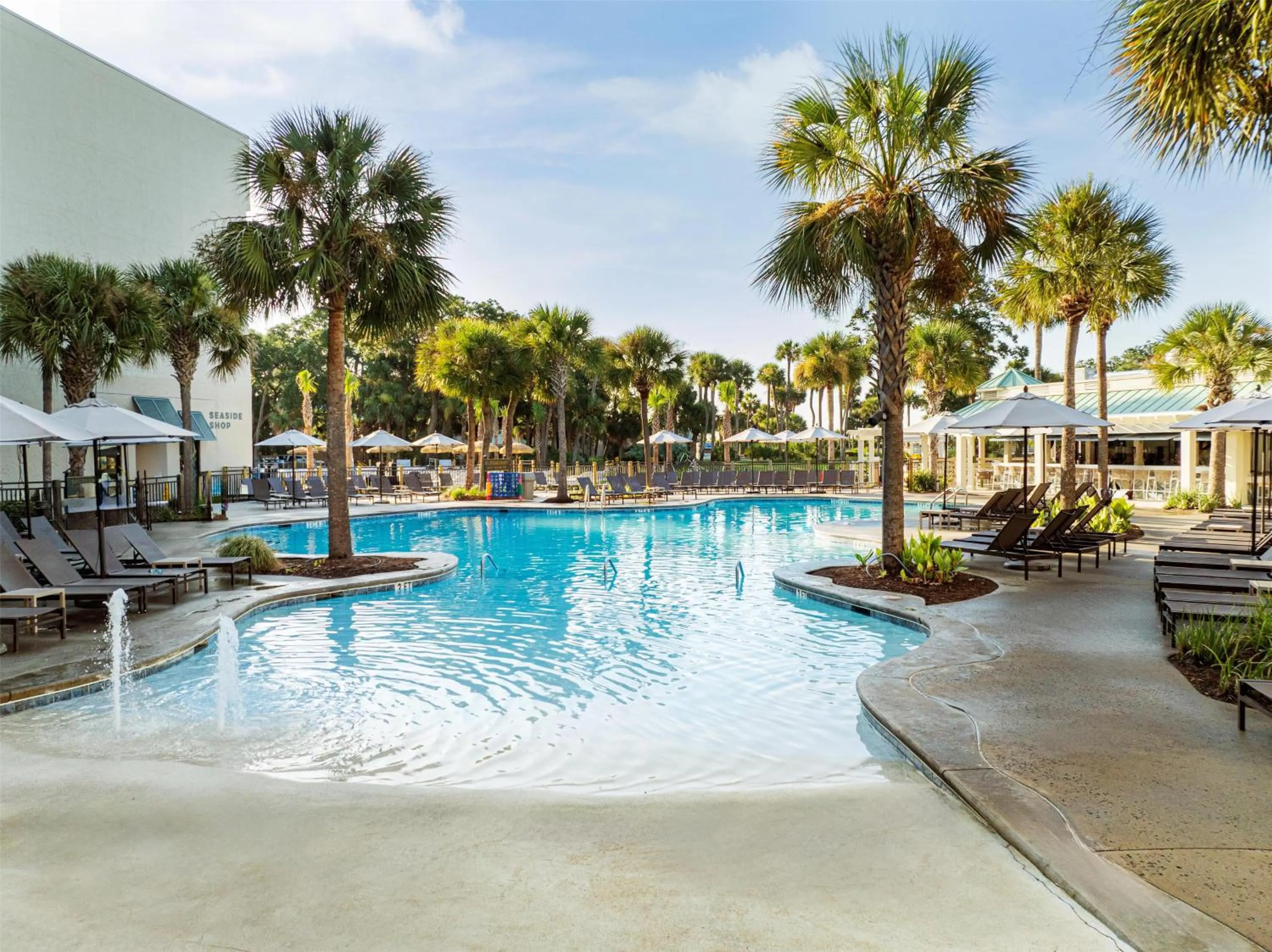 Pool view in Sonesta Resort Hilton Head Island