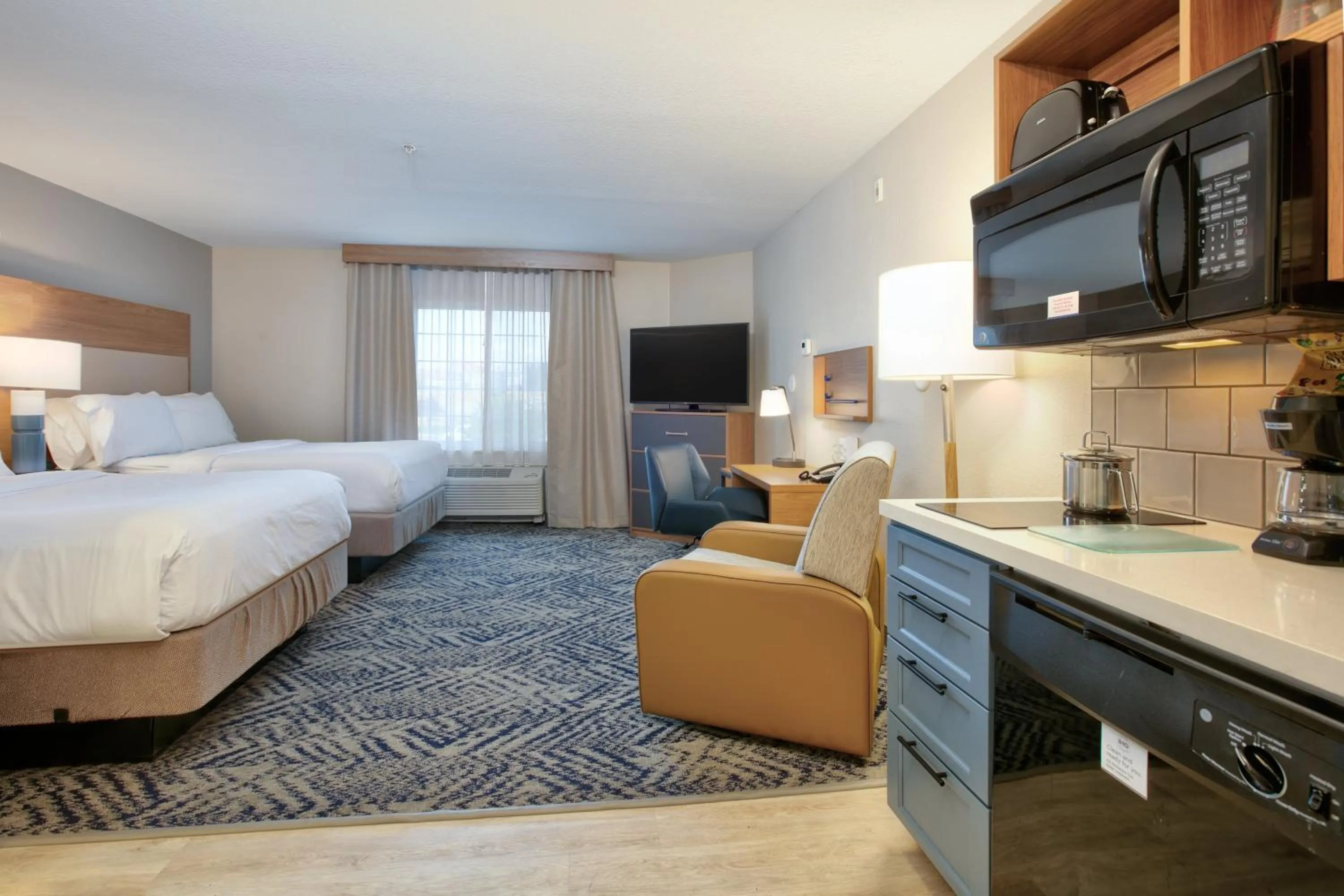 Photo of the whole room, Bed in Candlewood Suites Idaho Falls by IHG