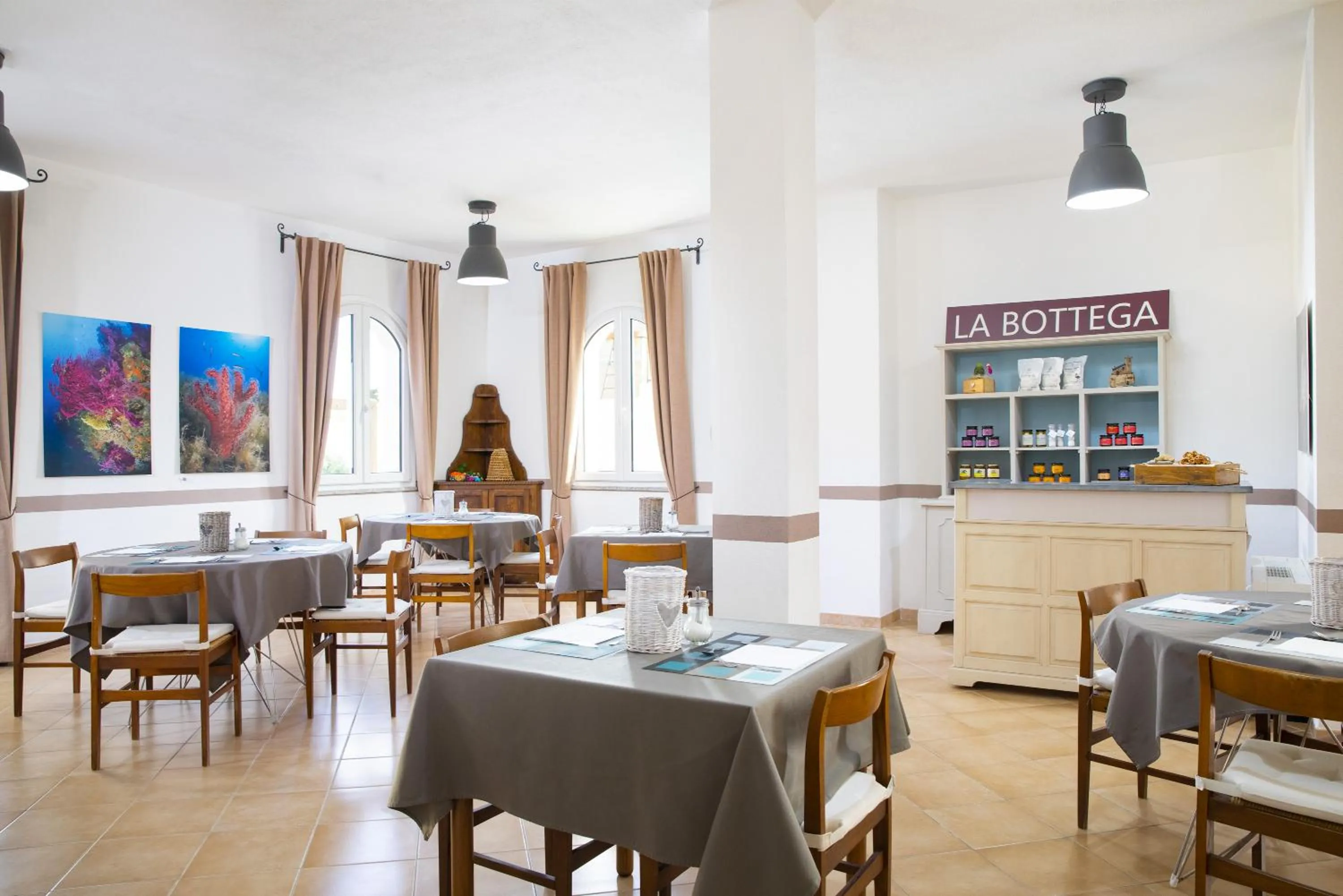 Living room in MuMA Hostel