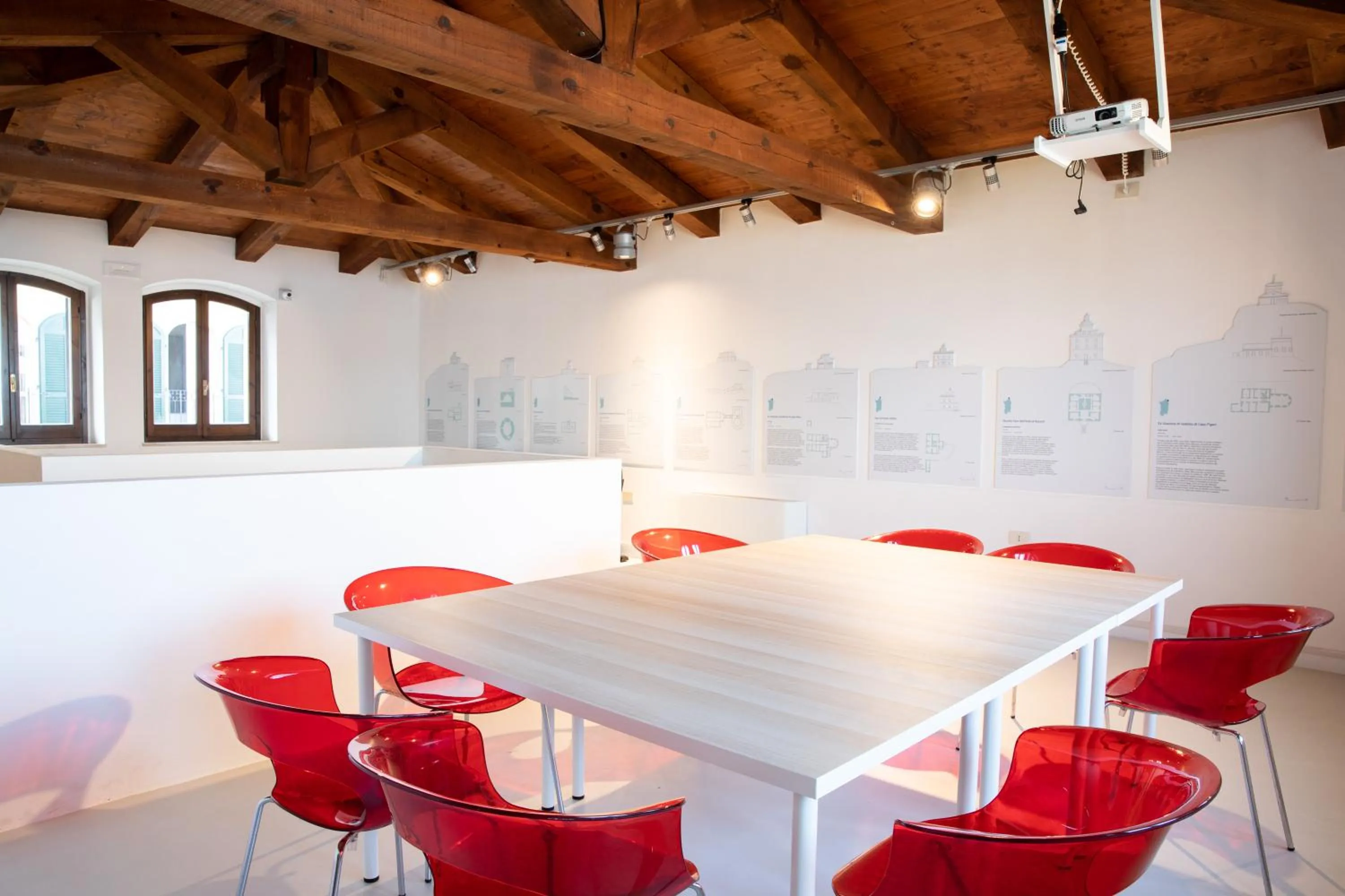 Meeting/conference room in MuMA Hostel