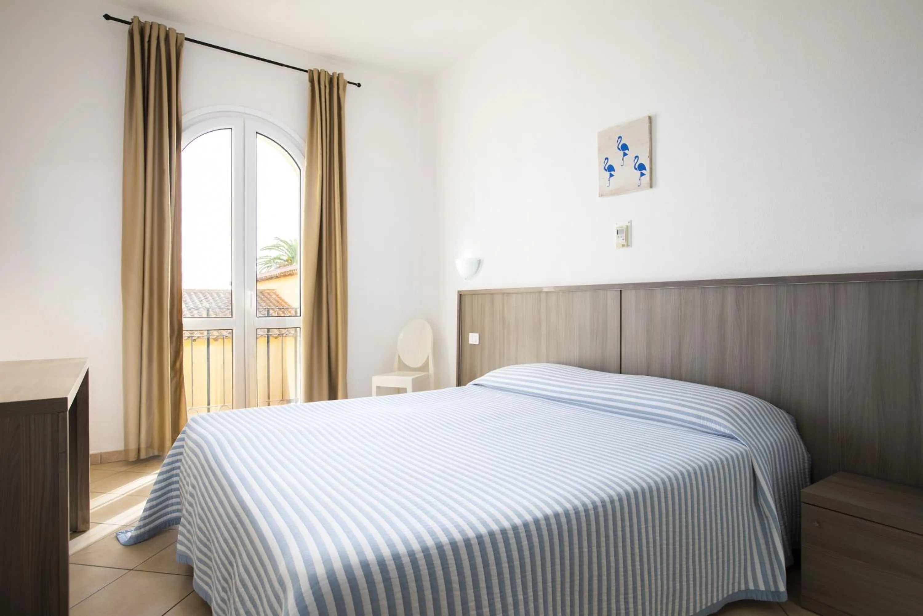 Bedroom, Bed in MuMA Hostel