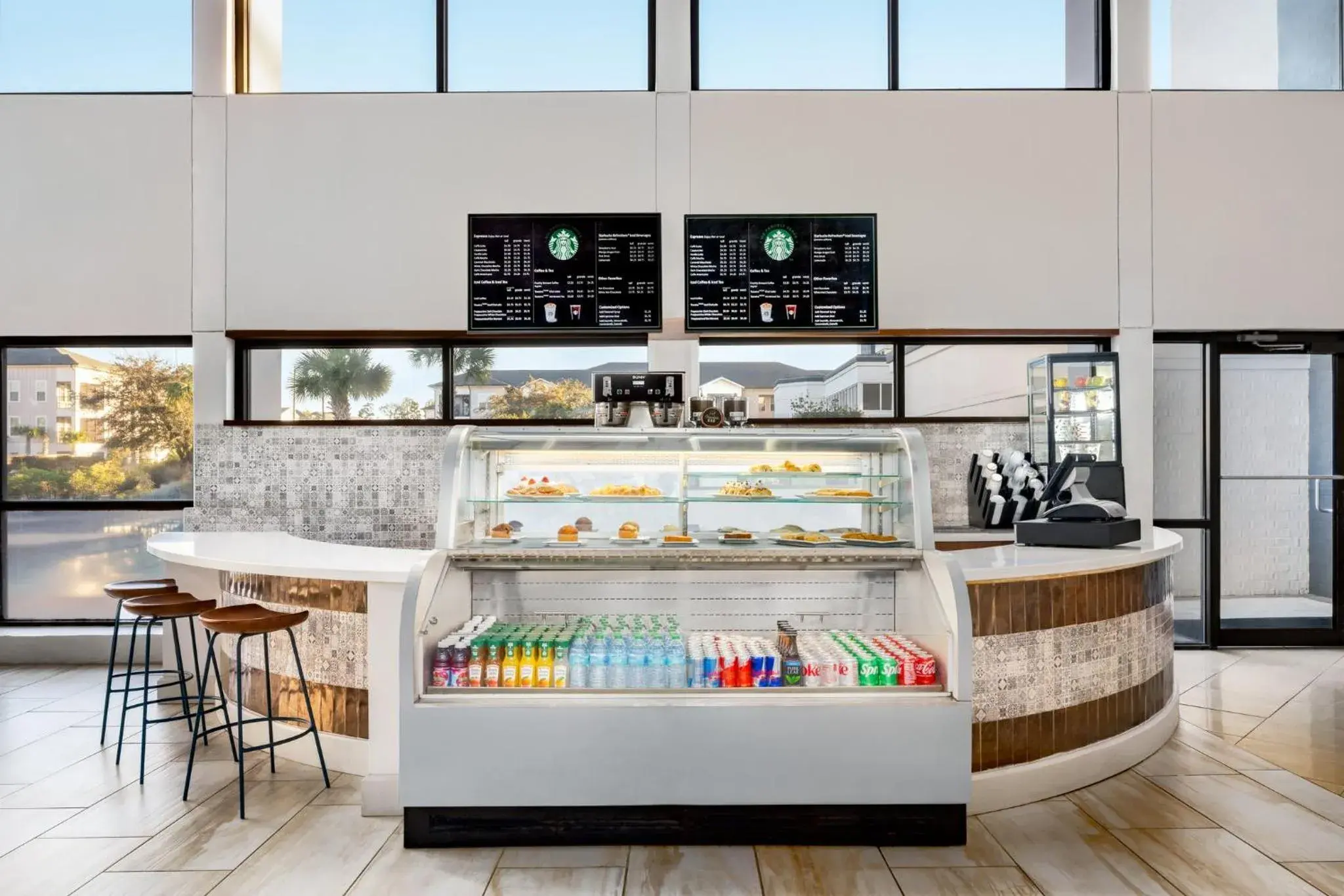 Restaurant/places to eat in Crowne Plaza Jacksonville Airport I-95N by IHG Restaurant/places to eat in Crowne Plaza Jacksonville Airport I-95N by IHG