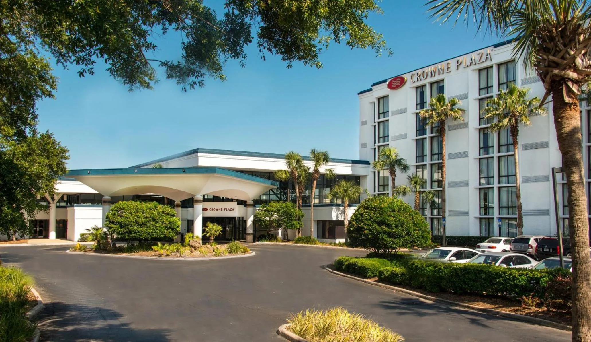 Property building in Crowne Plaza Jacksonville Airport I-95N by IHG