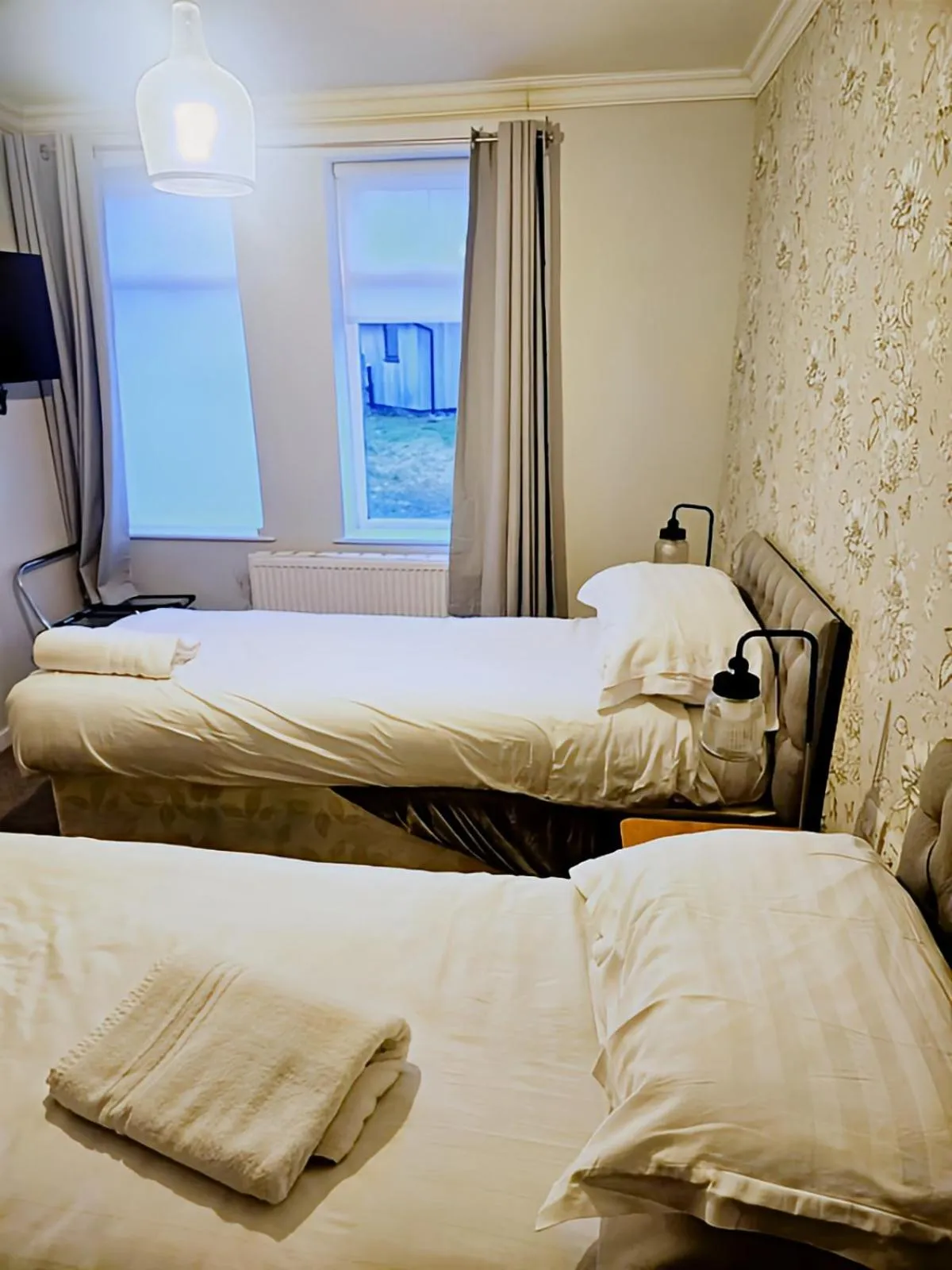 Bedroom, Bed in The Coach House