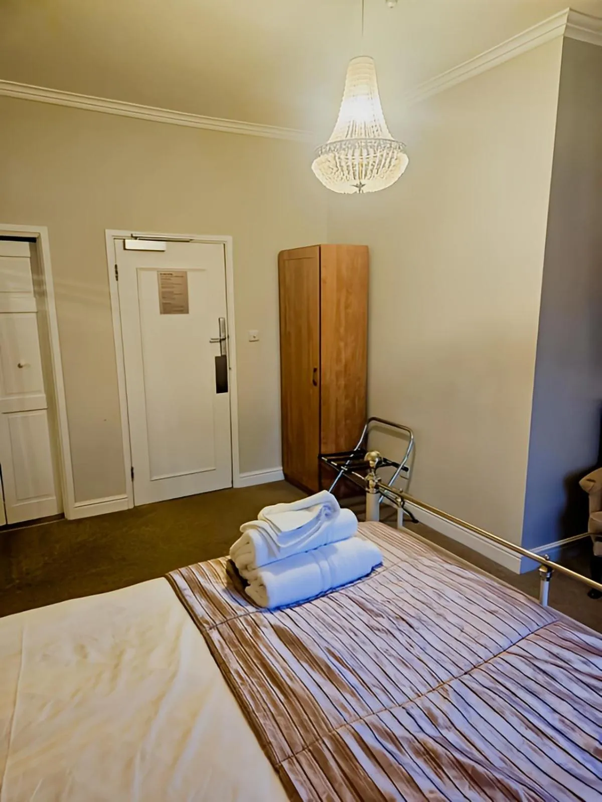 Bedroom, Bed in The Coach House