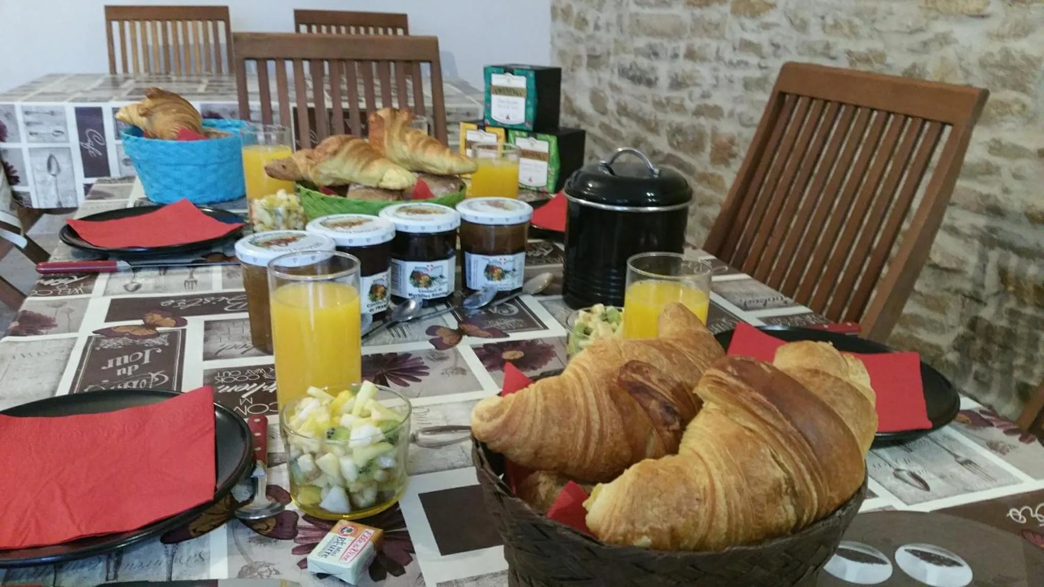 Continental breakfast in Chez Laurence