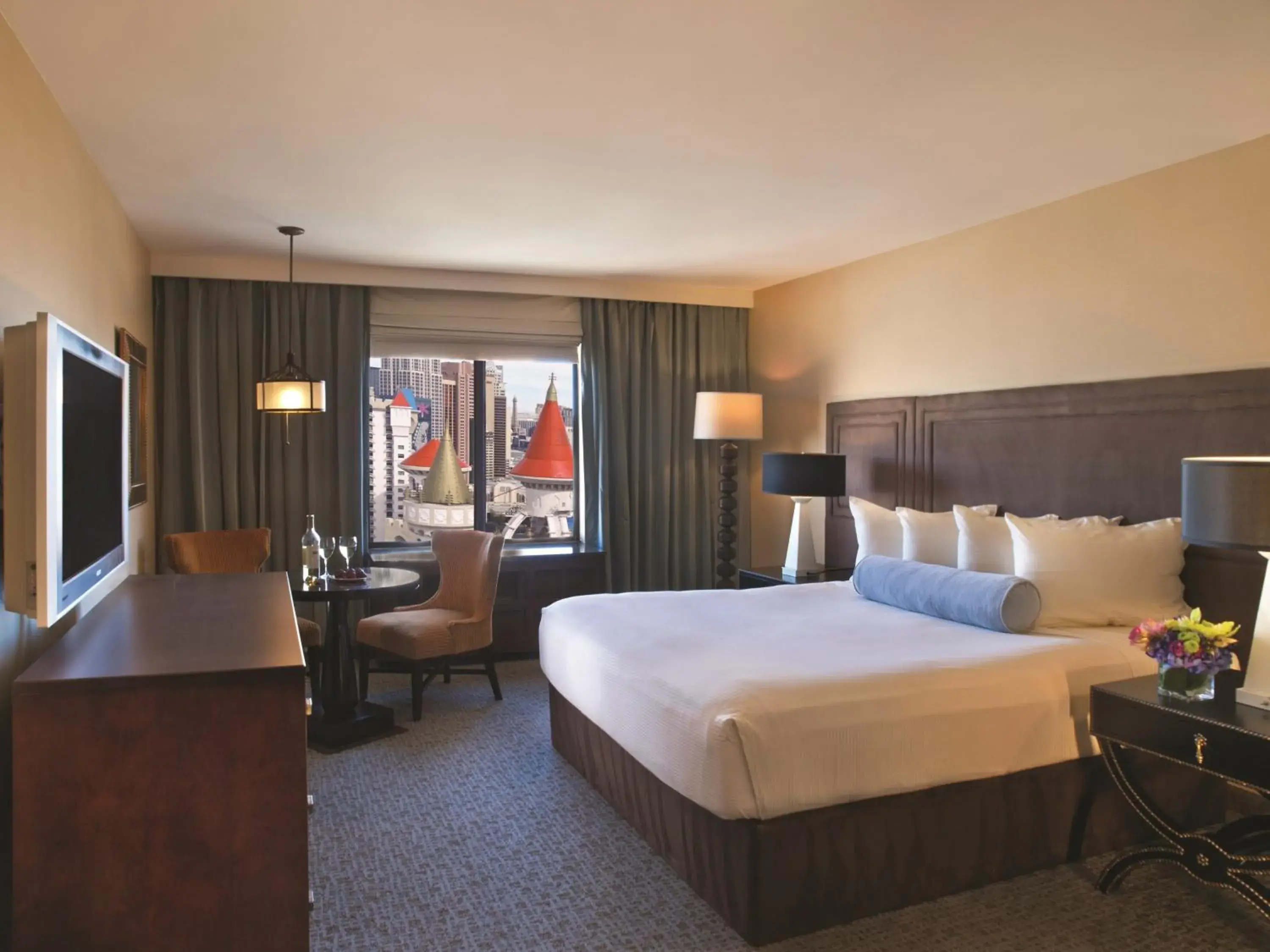 Photo of the whole room, Bed in Excalibur Photo of the whole room, Bed in Excalibur