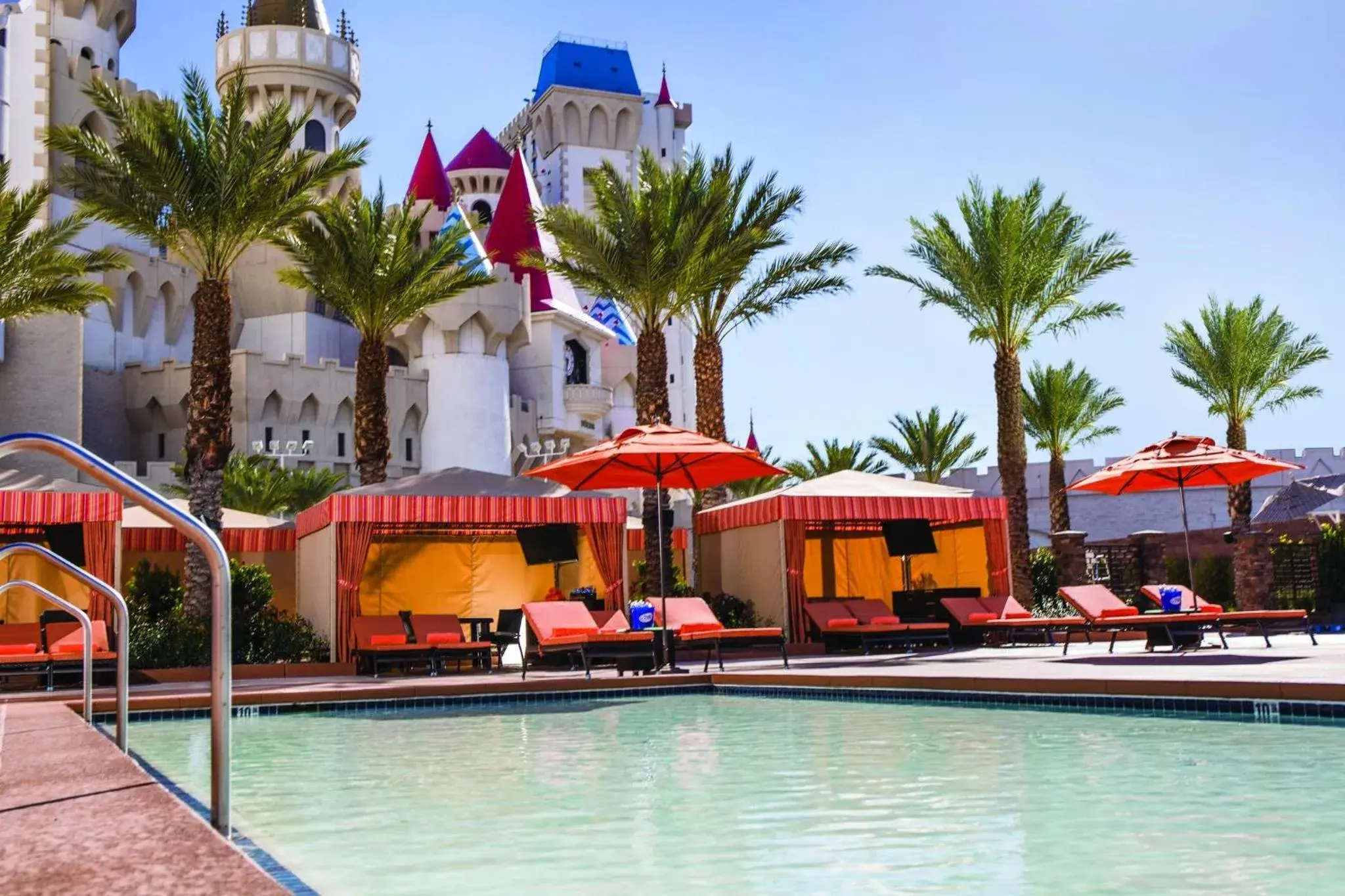 Swimming pool in Excalibur Swimming pool in Excalibur
