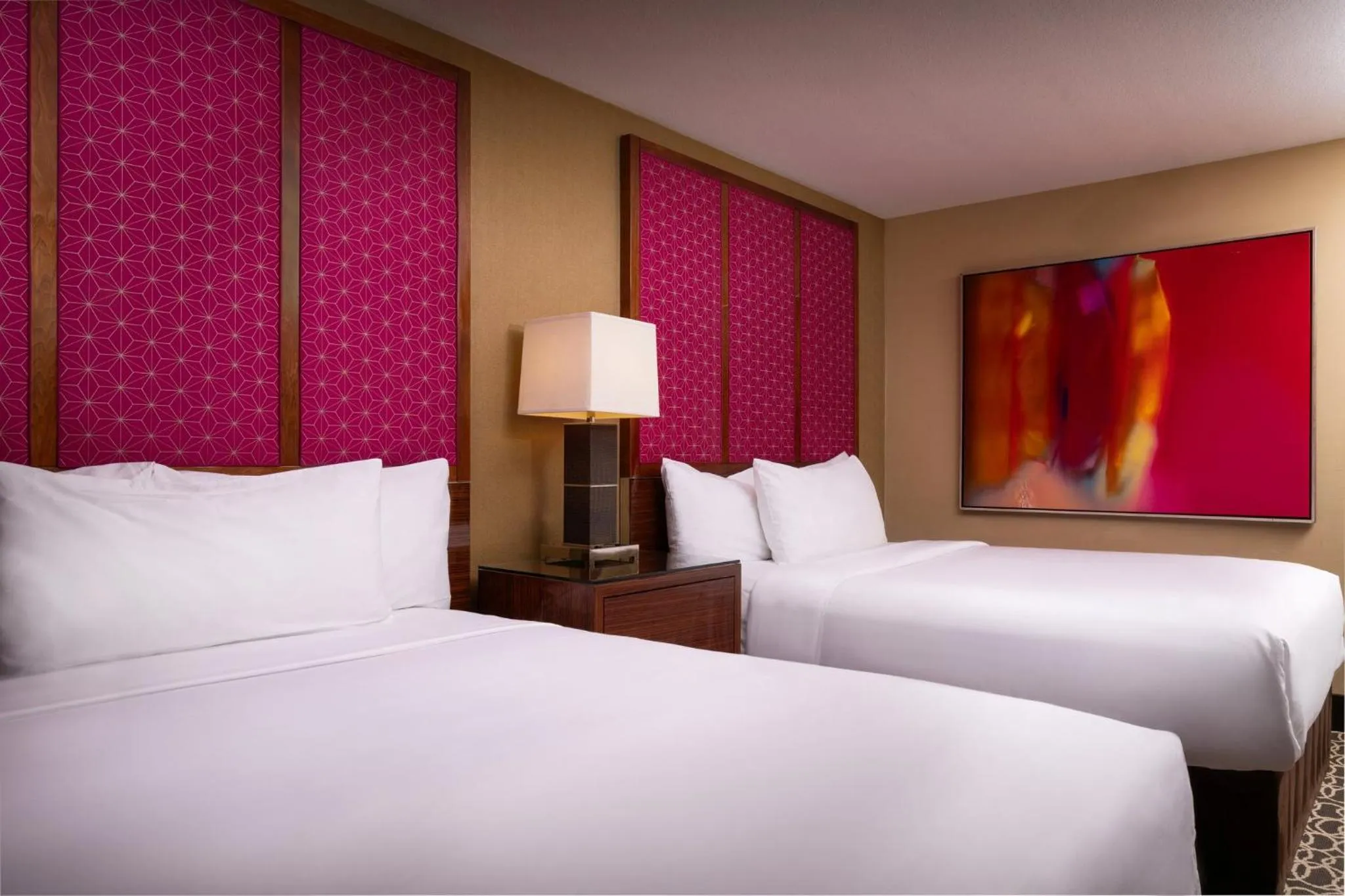 Photo of the whole room, Bed in Excalibur