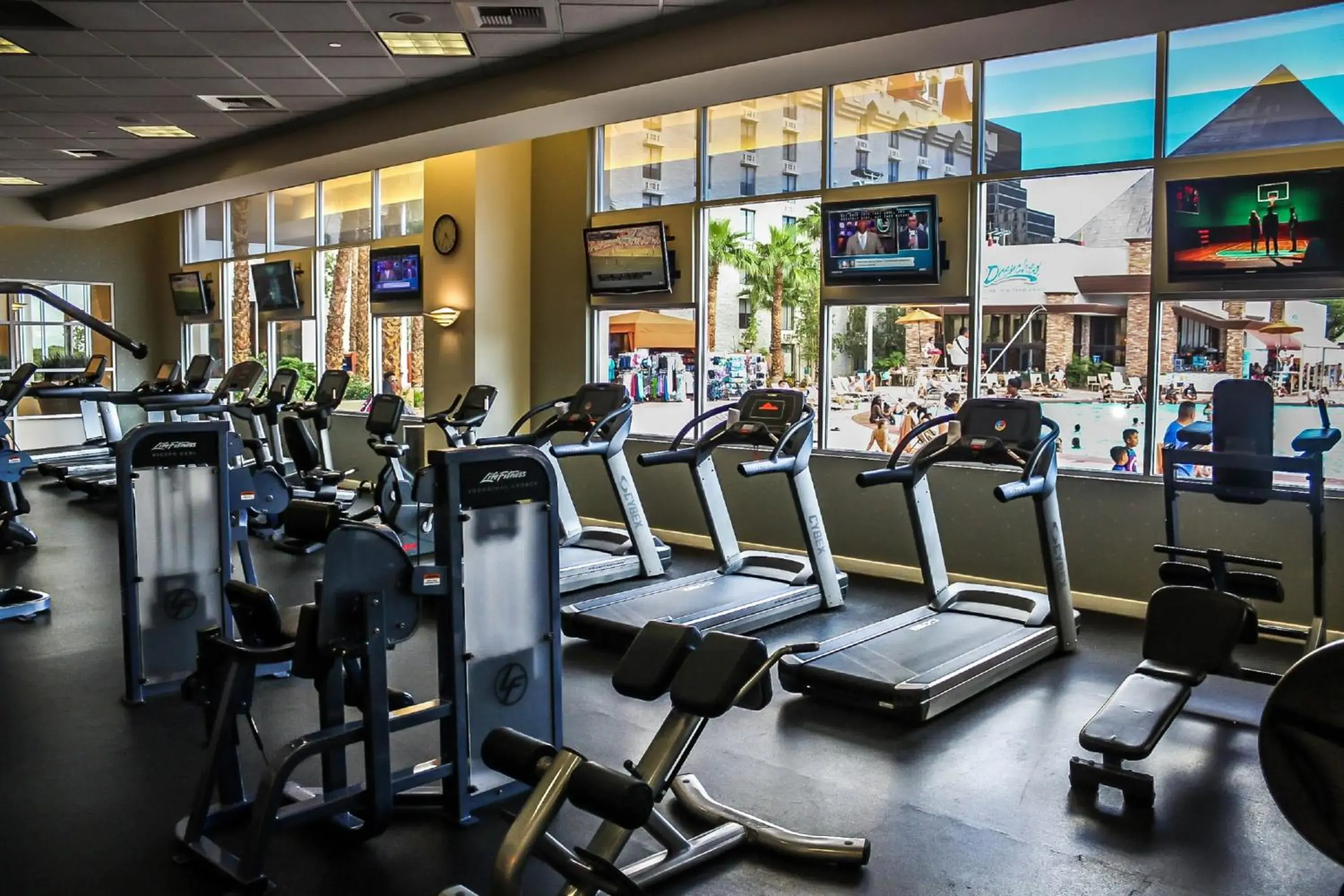 Fitness centre/facilities in Excalibur Fitness centre/facilities in Excalibur