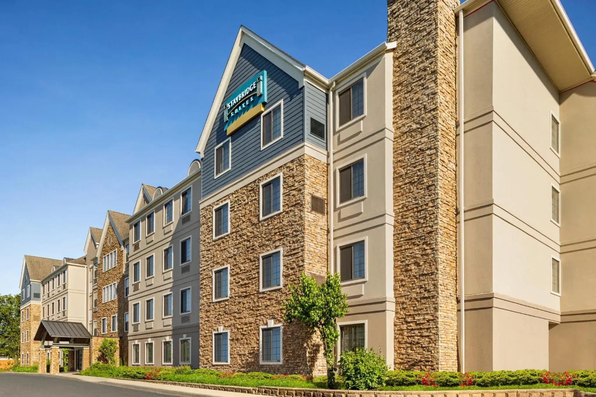 Property building in Staybridge Suites Allentown Airport Lehigh Valley by IHG Property building in Staybridge Suites Allentown Airport Lehigh Valley by IHG