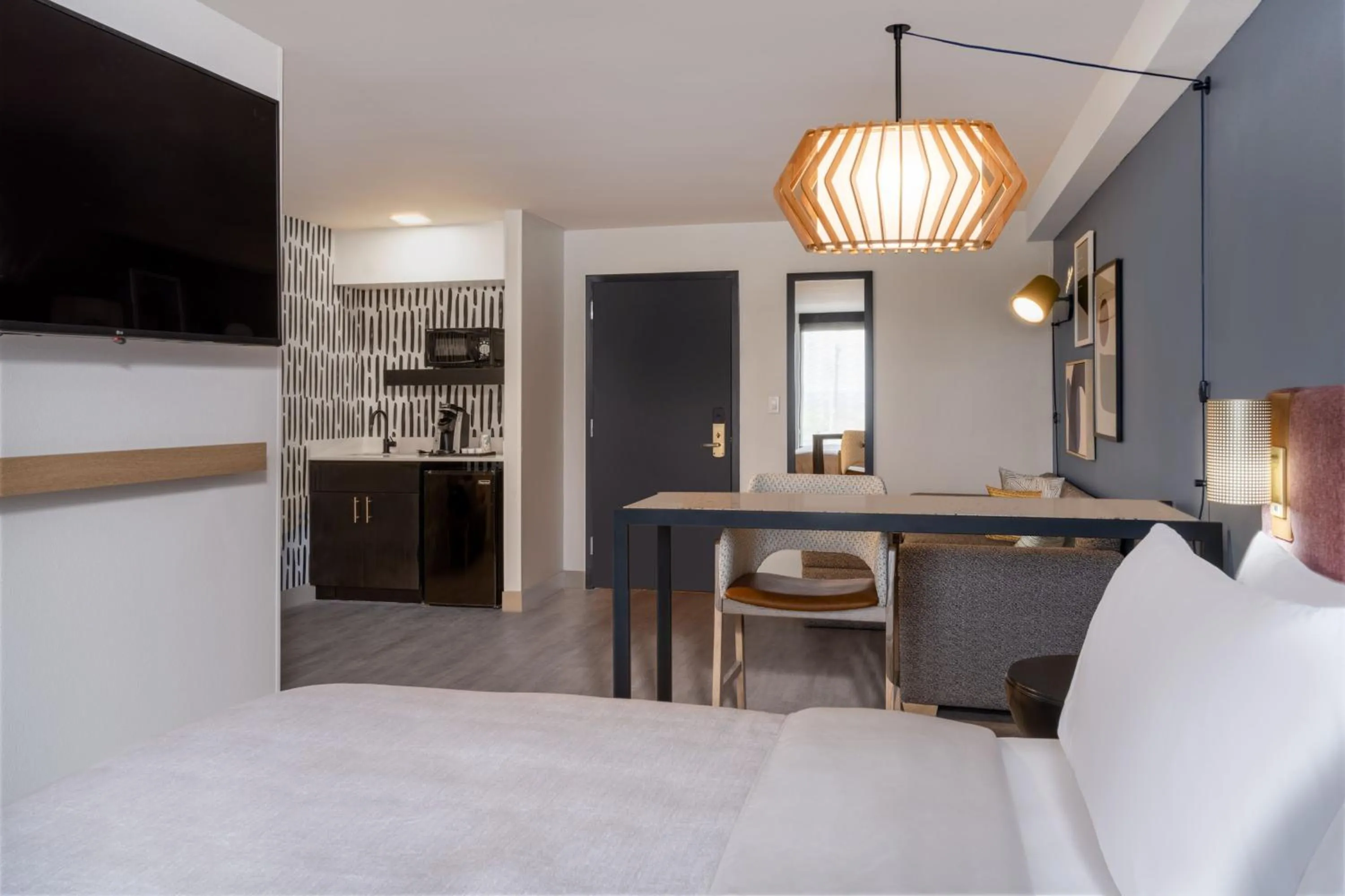 Photo of the whole room in Atwell Suites Austin Airport by IHG