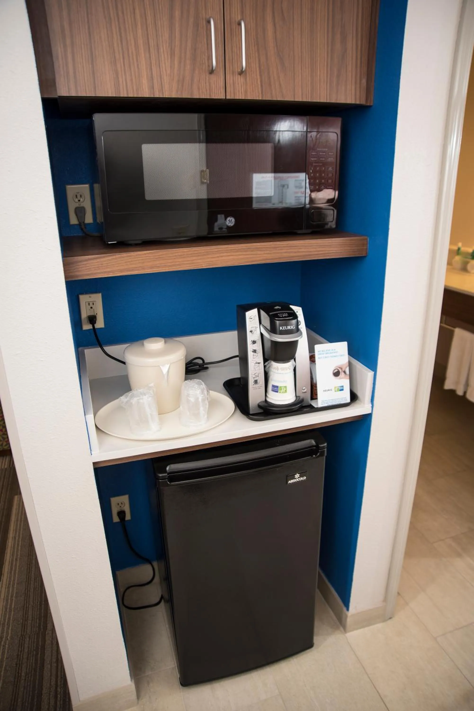 Coffee/tea facilities in Holiday Inn Express Hotel & Suites Lexington-Downtown University by IHG