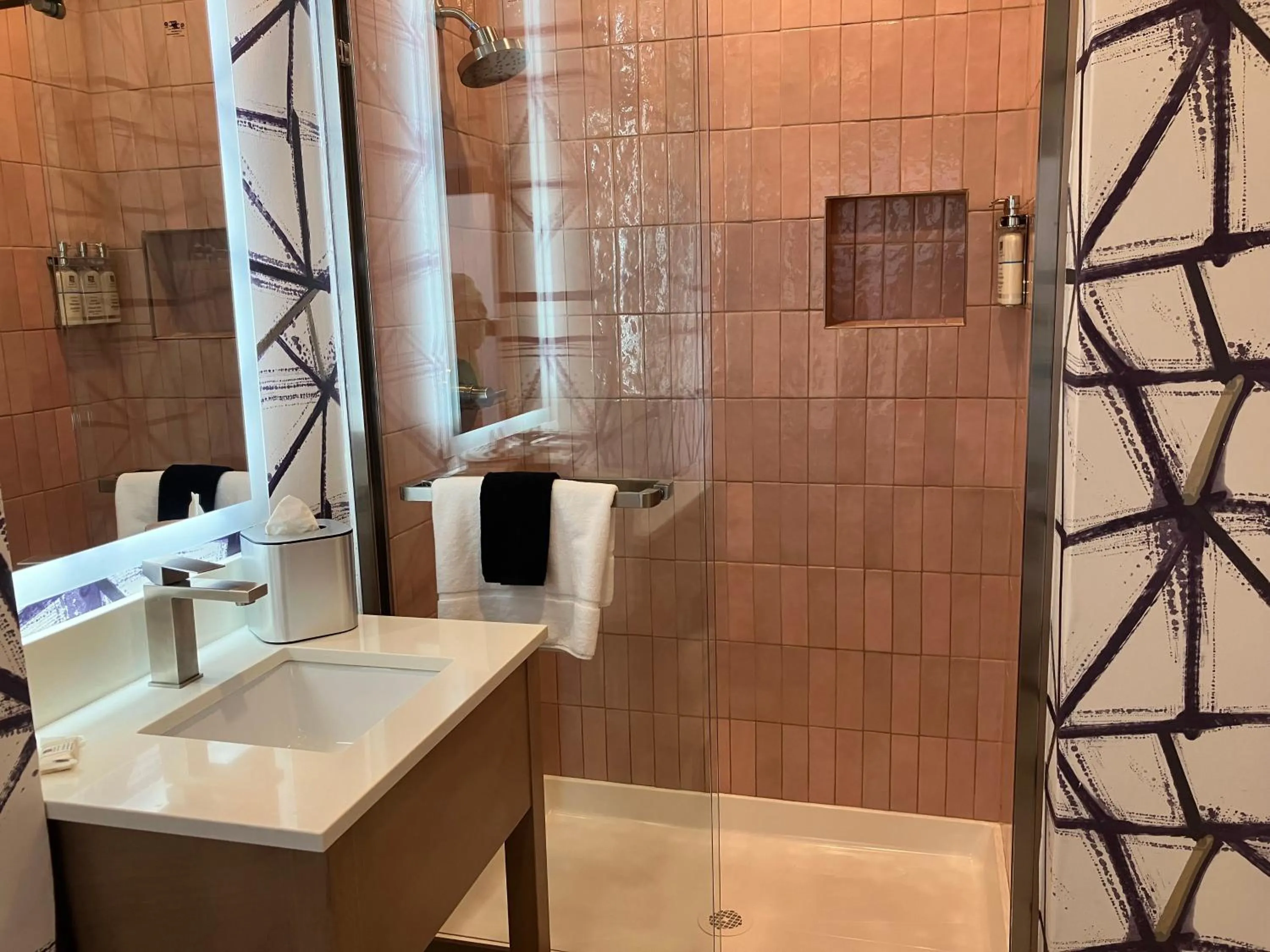 Shower in The Mayfair Hotel Times Square, Ascend Hotel Collection