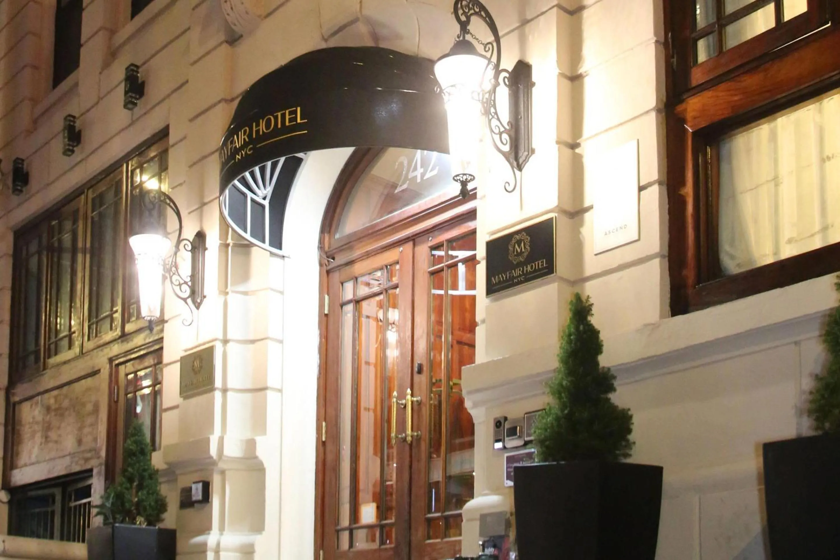 Property building in The Mayfair Hotel Times Square, an Ascend Collection
