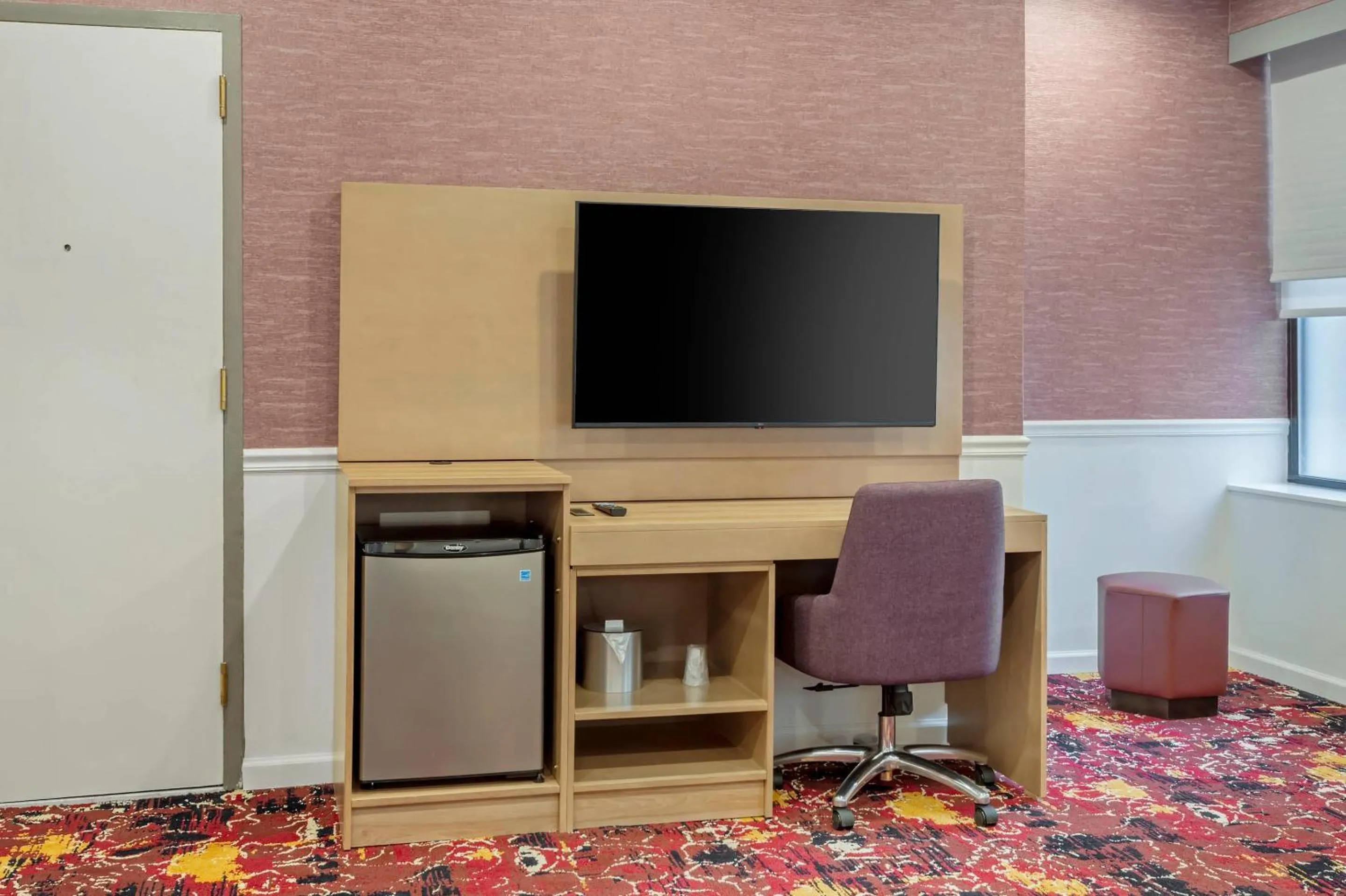 Bedroom in The Mayfair Hotel Times Square, an Ascend Collection