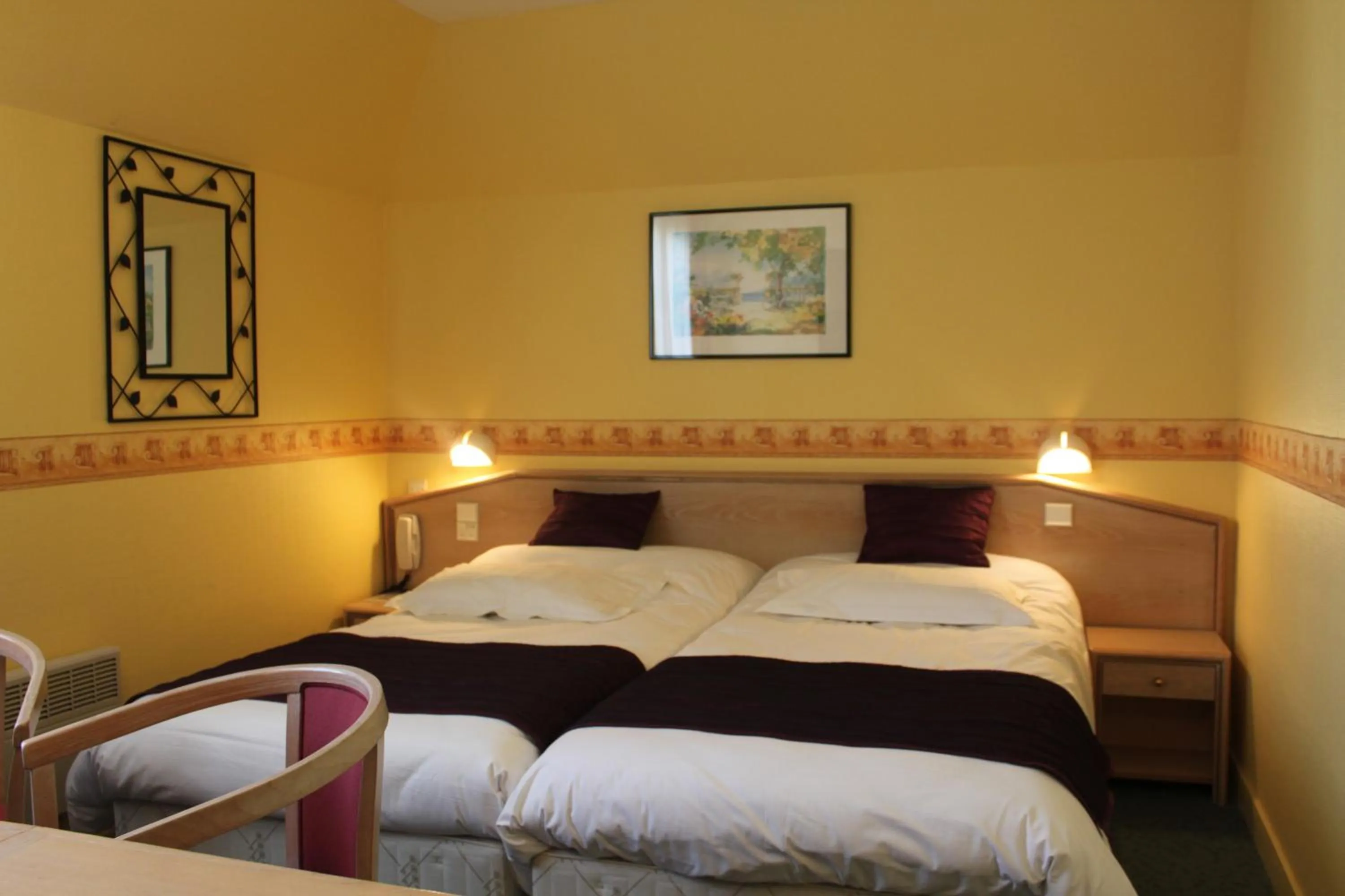 Photo of the whole room, Bed in Hotel Des Bains