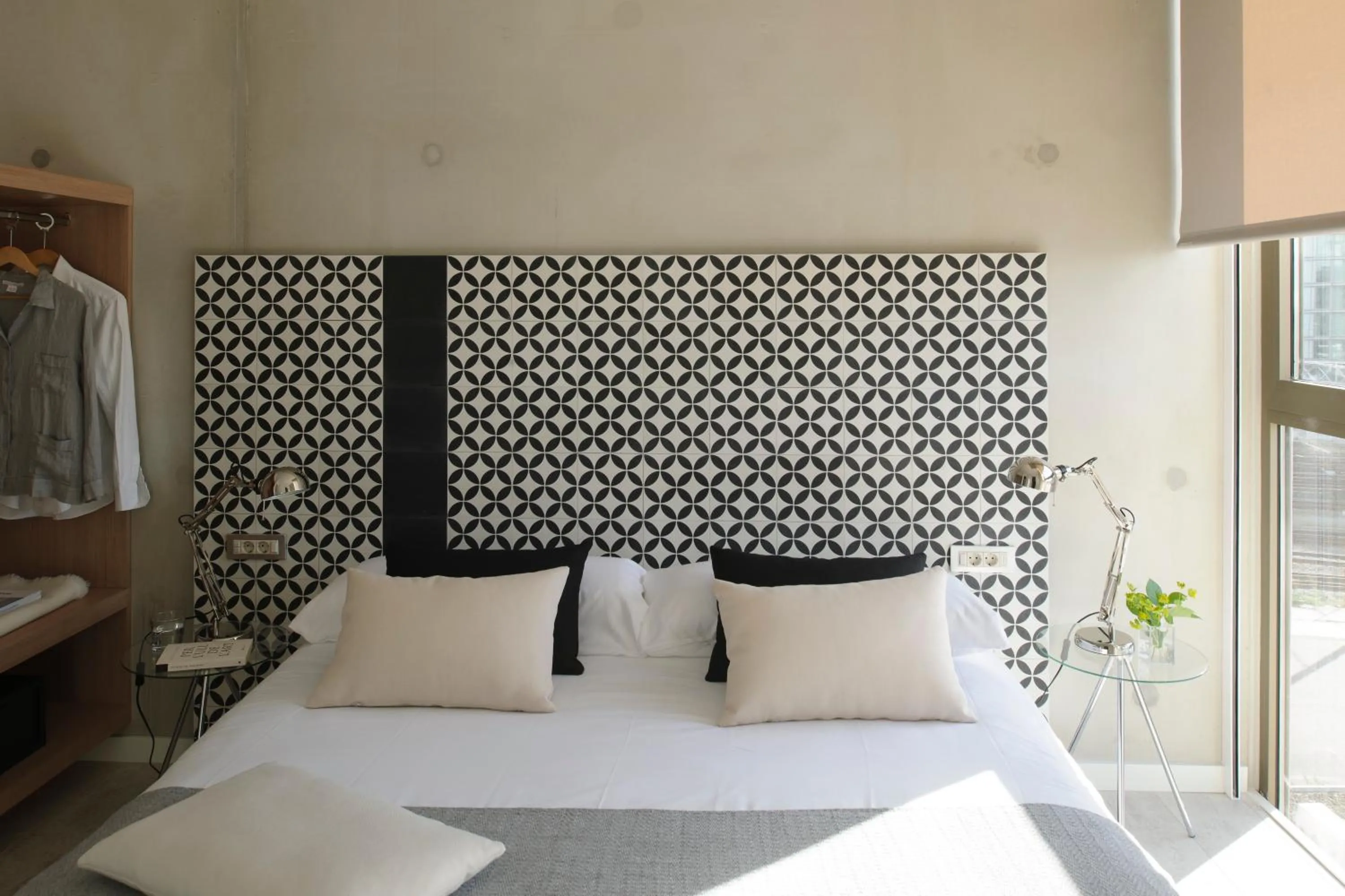 Bed in Eric Vökel Boutique Apartments - Amsterdam Suites