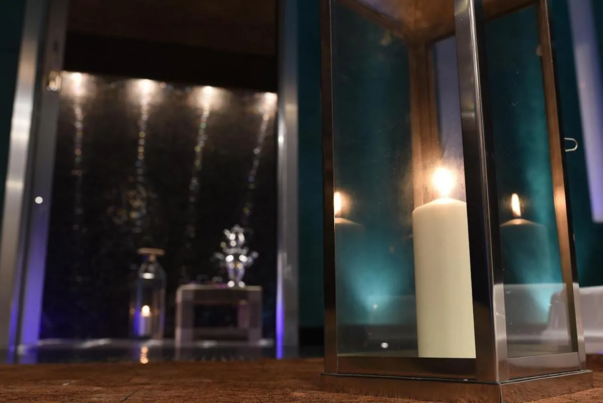 Decorative detail in Foglie D' Acqua