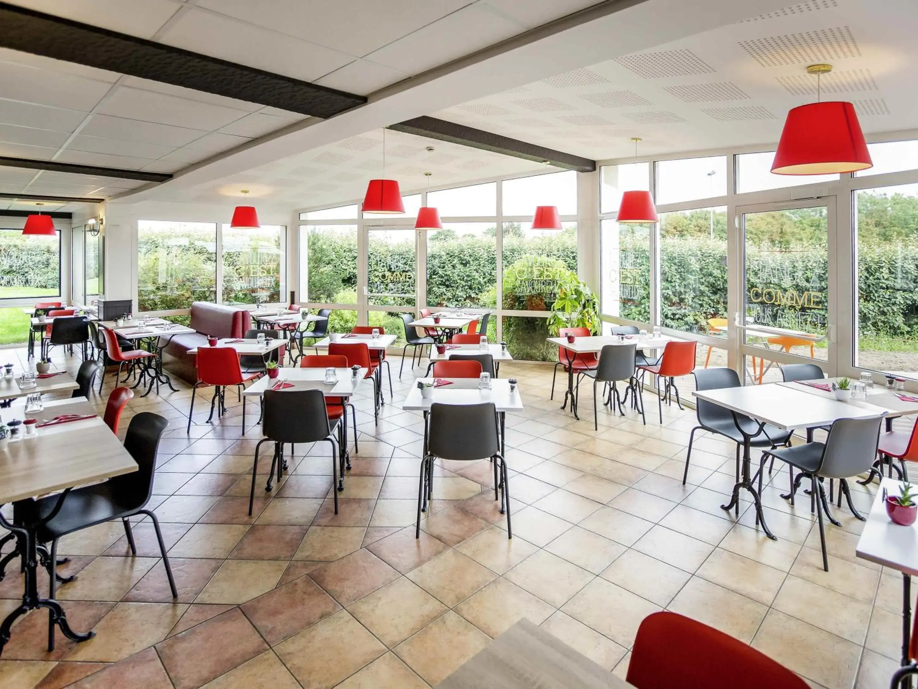 Restaurant/places to eat in ibis Cherbourg La Glacerie Restaurant/places to eat in ibis Cherbourg La Glacerie