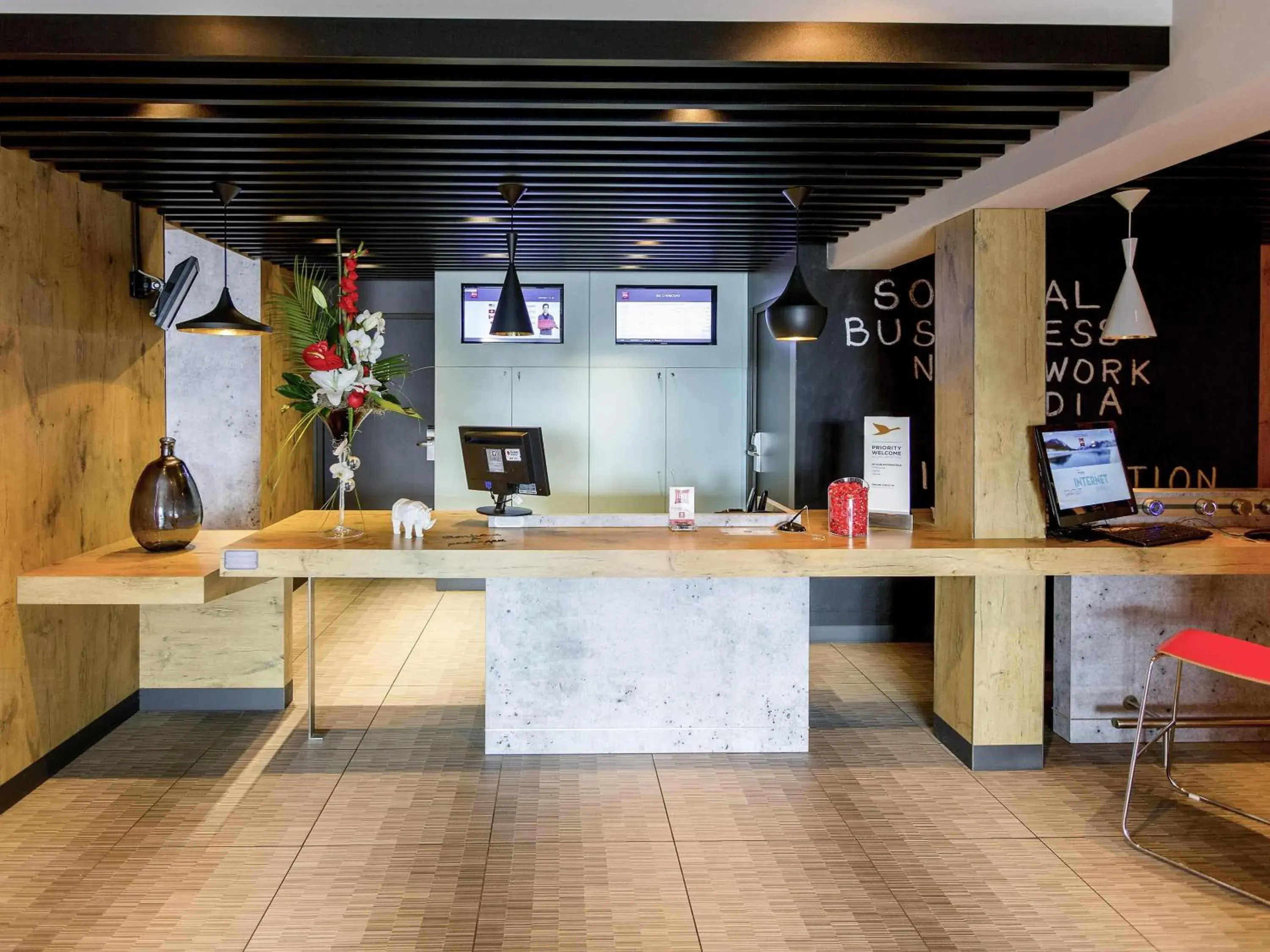 Property building in ibis Cherbourg La Glacerie Property building in ibis Cherbourg La Glacerie