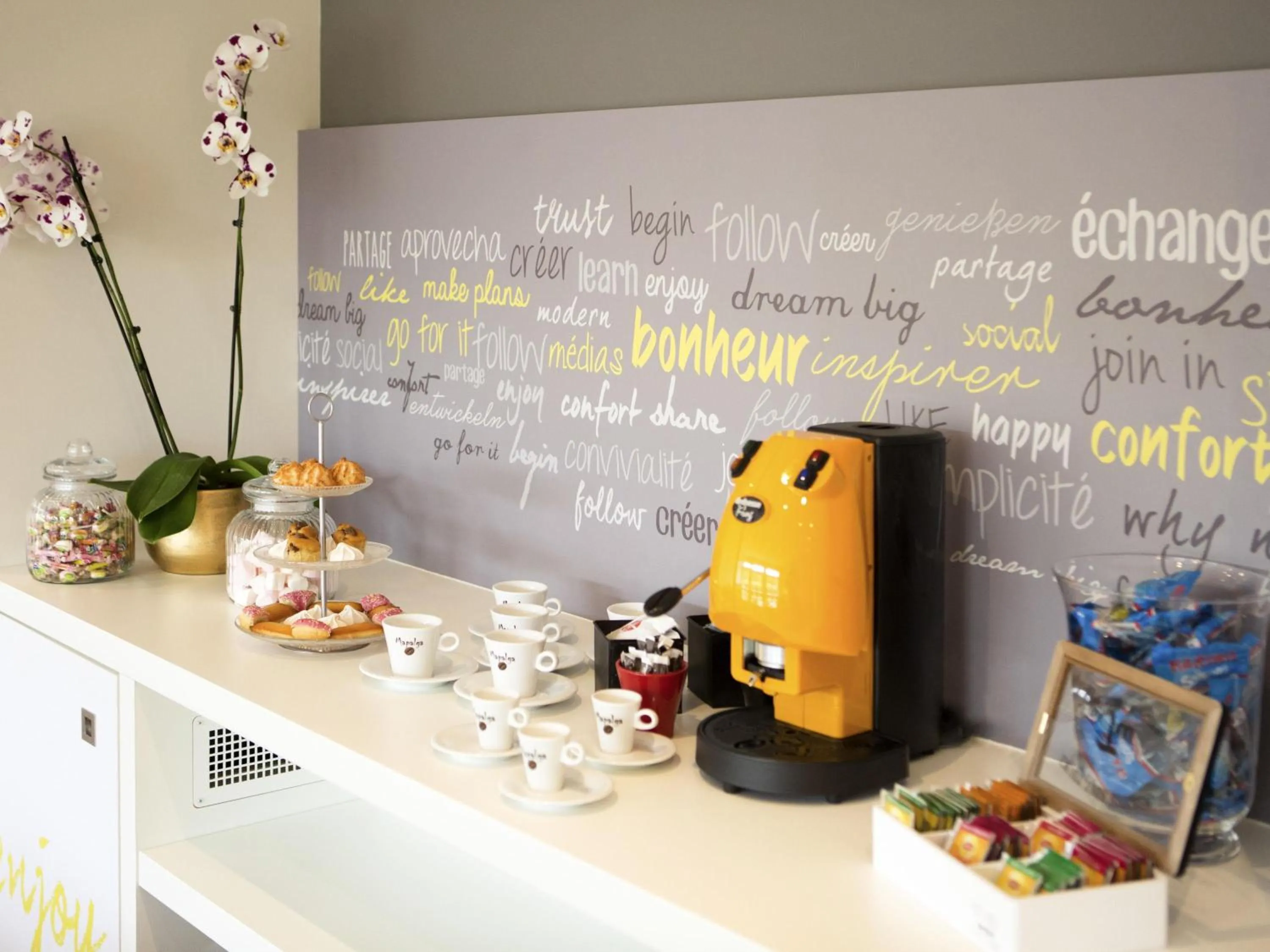 Meeting/conference room in ibis Cherbourg La Glacerie