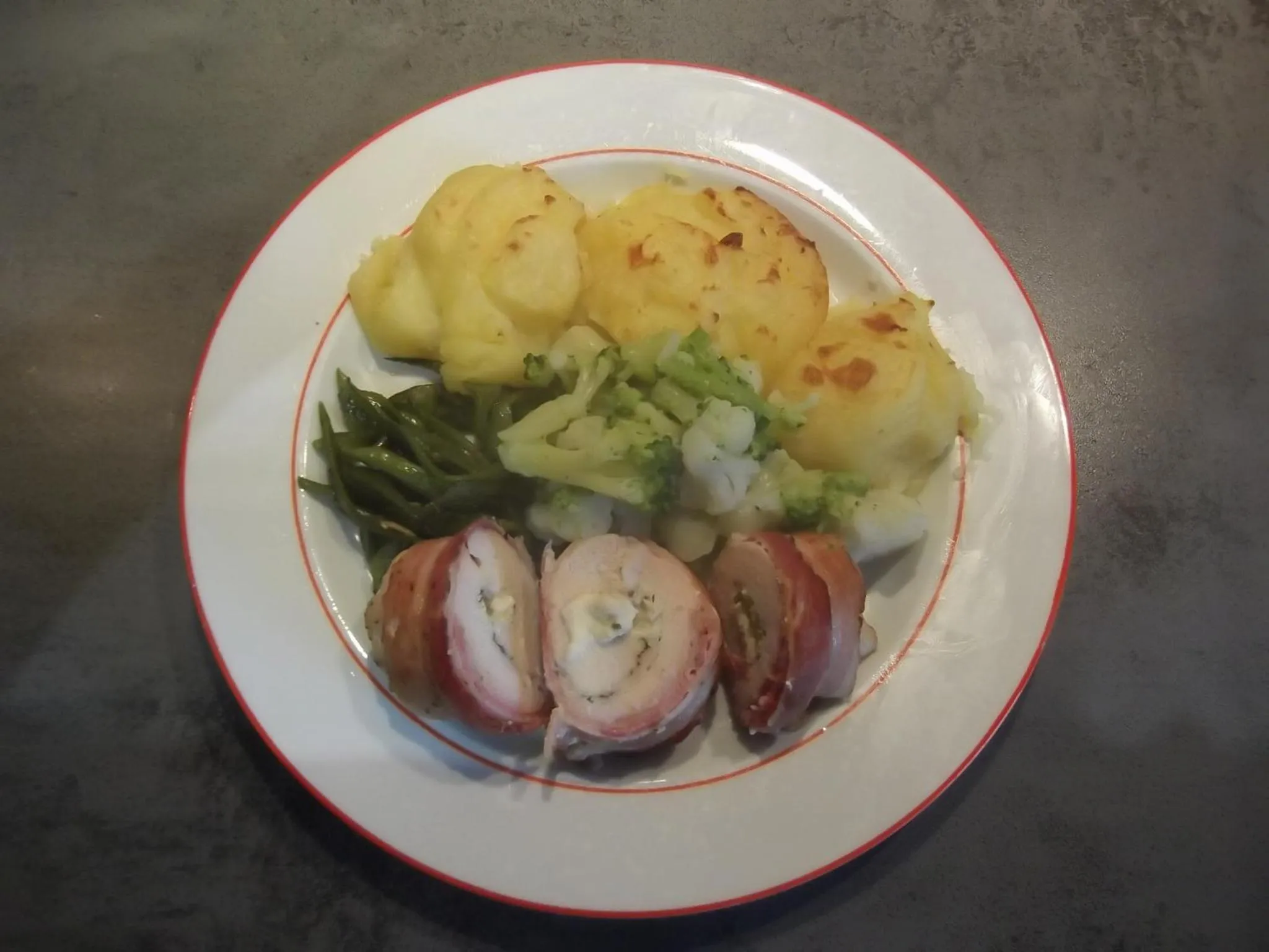 Food close-up in 43 Rue des Quarts