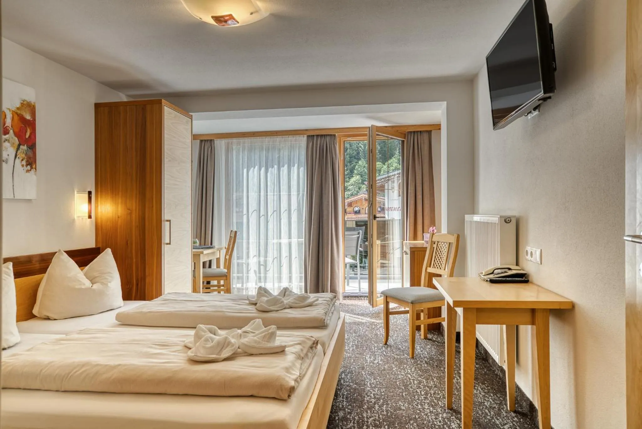 Bedroom, Bed in SonnenHOF hotel gerlos centrum