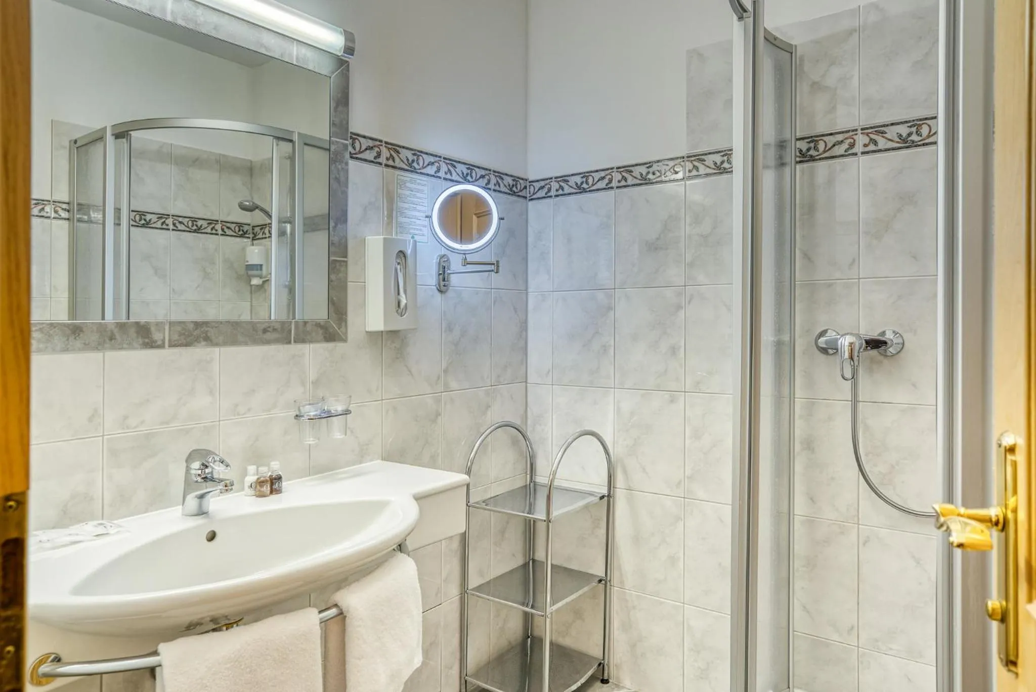 Bathroom in SonnenHOF hotel gerlos centrum