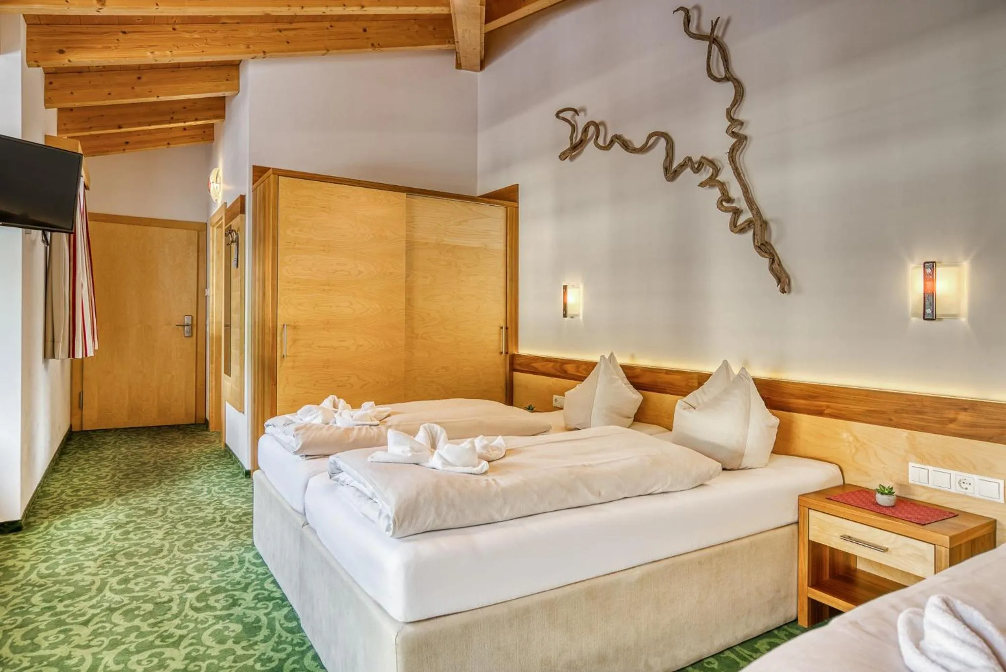 Bedroom, Bed in SonnenHOF hotel gerlos centrum