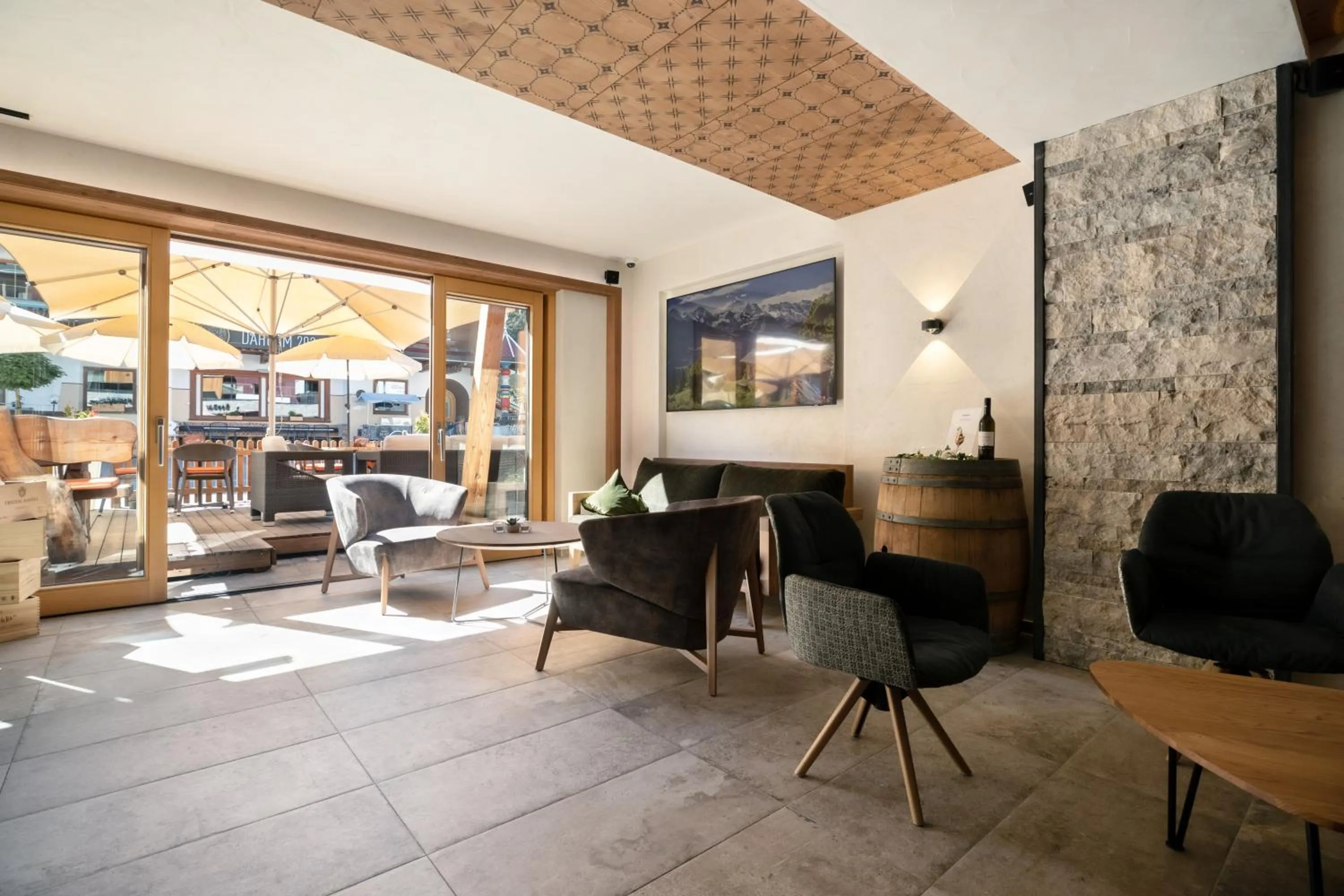 Lounge or bar in SonnenHOF hotel gerlos centrum