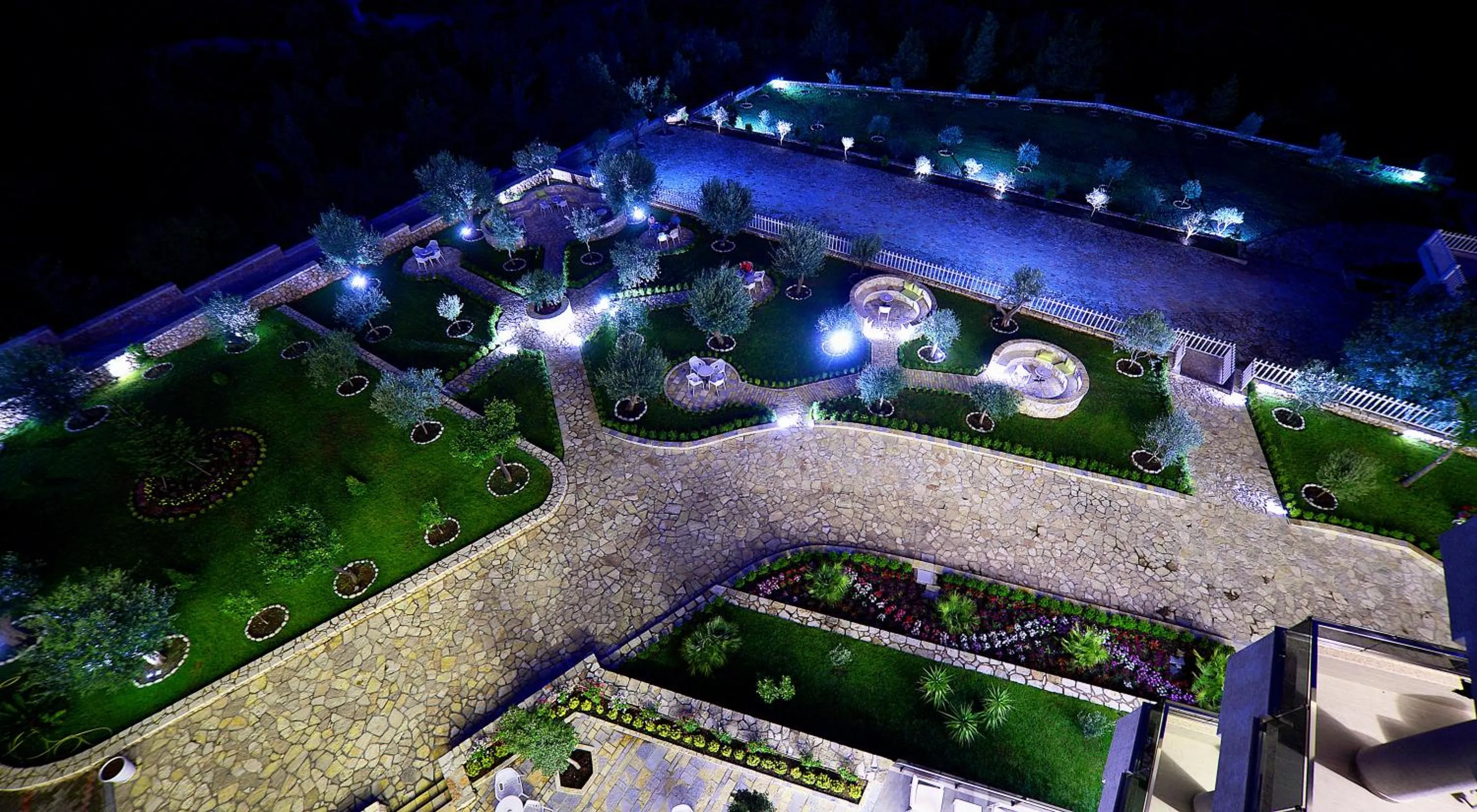 Garden in Elysium Hotel