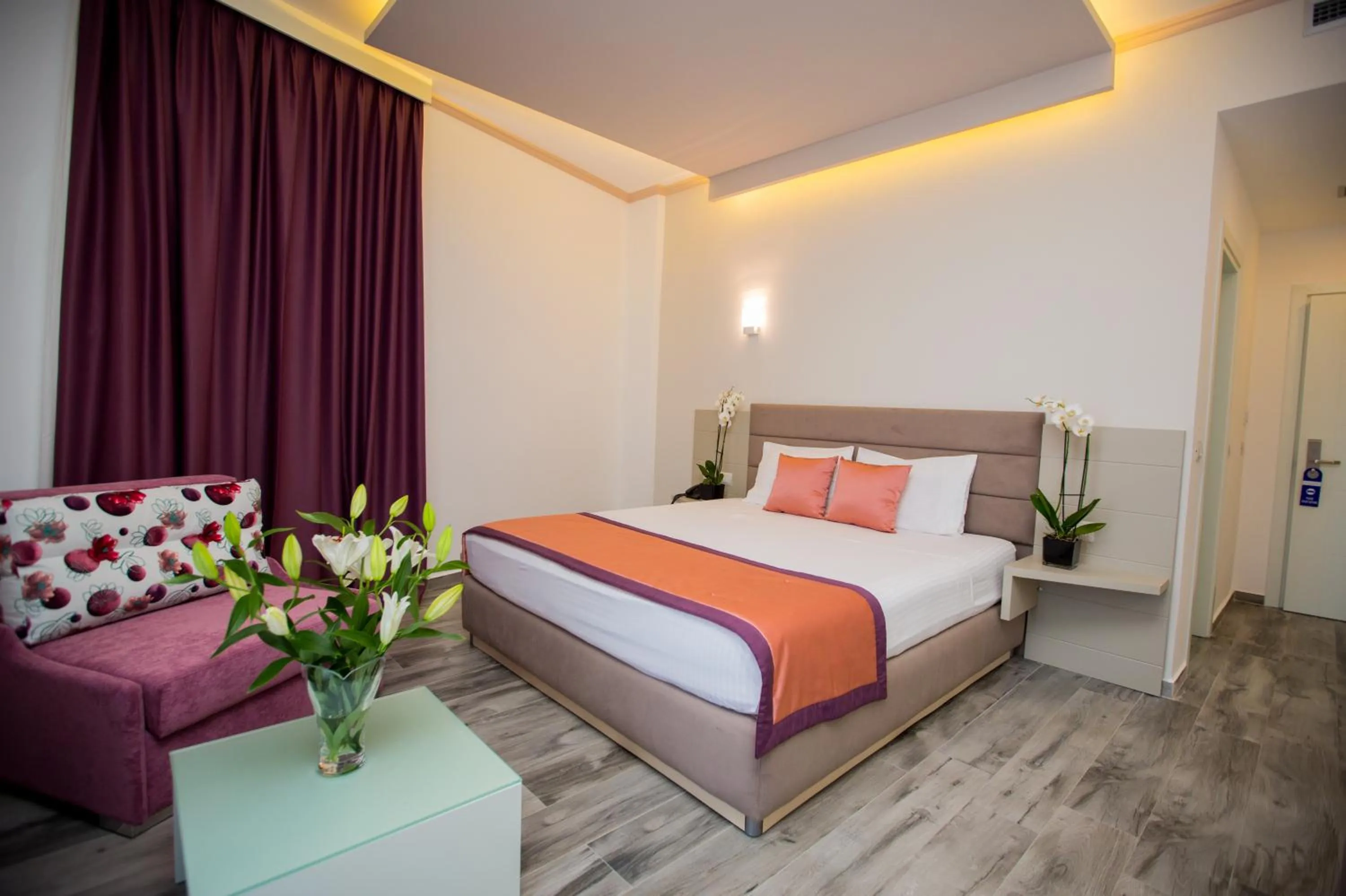 Photo of the whole room, Bed in Elysium Hotel