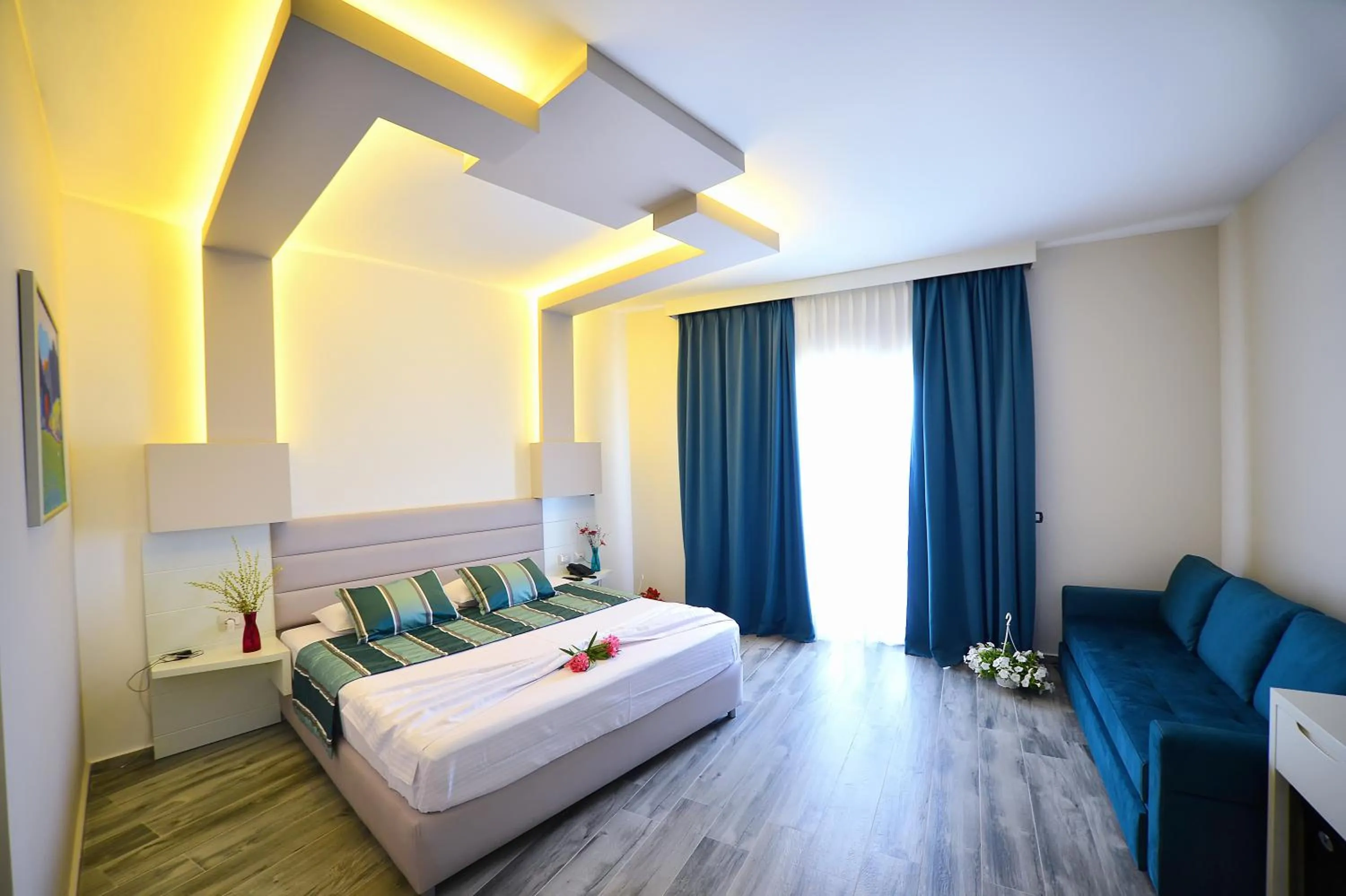 Bedroom, Bed in Elysium Hotel