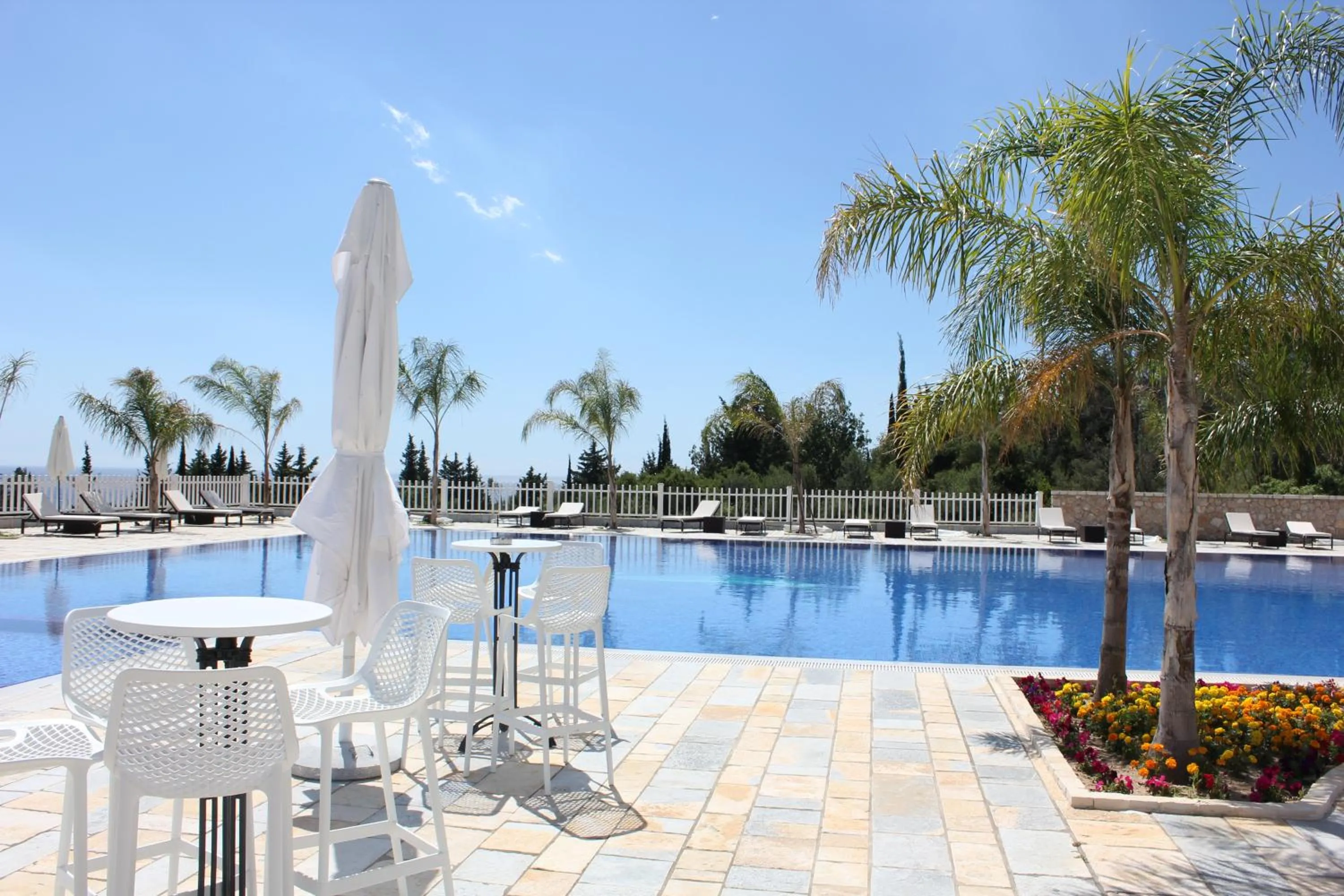 Swimming pool in Elysium Hotel