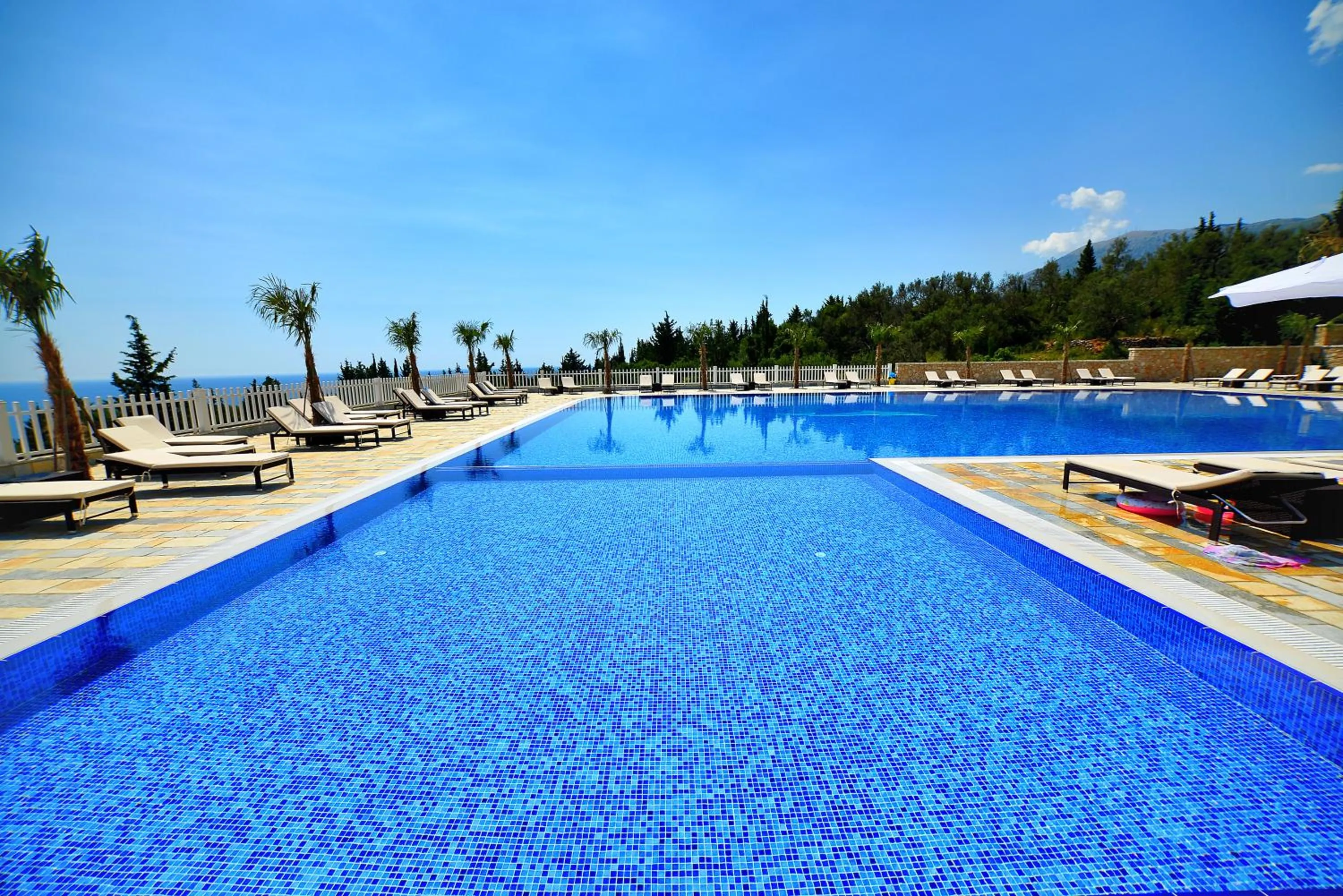 Swimming pool in Elysium Hotel