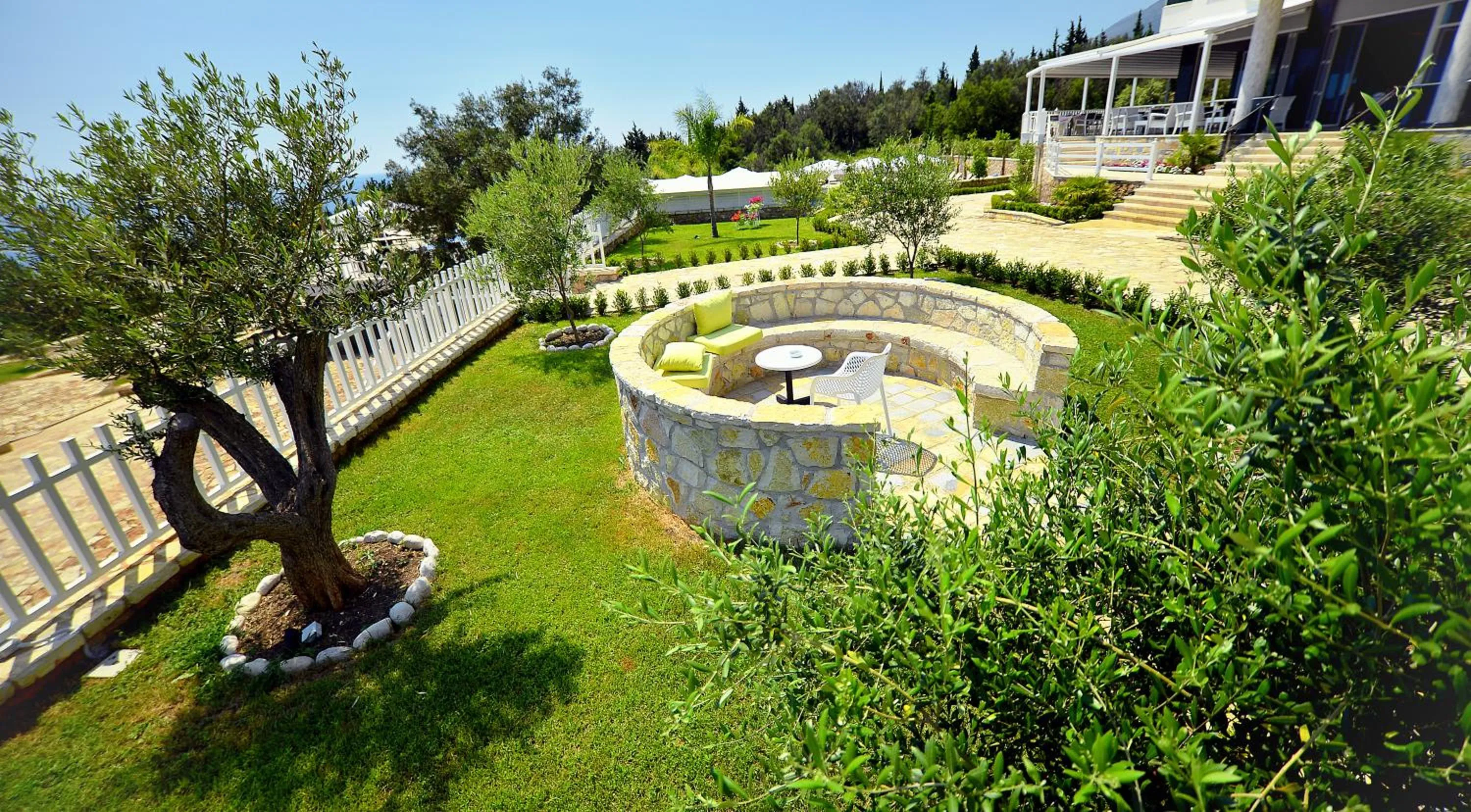 Garden in Elysium Hotel