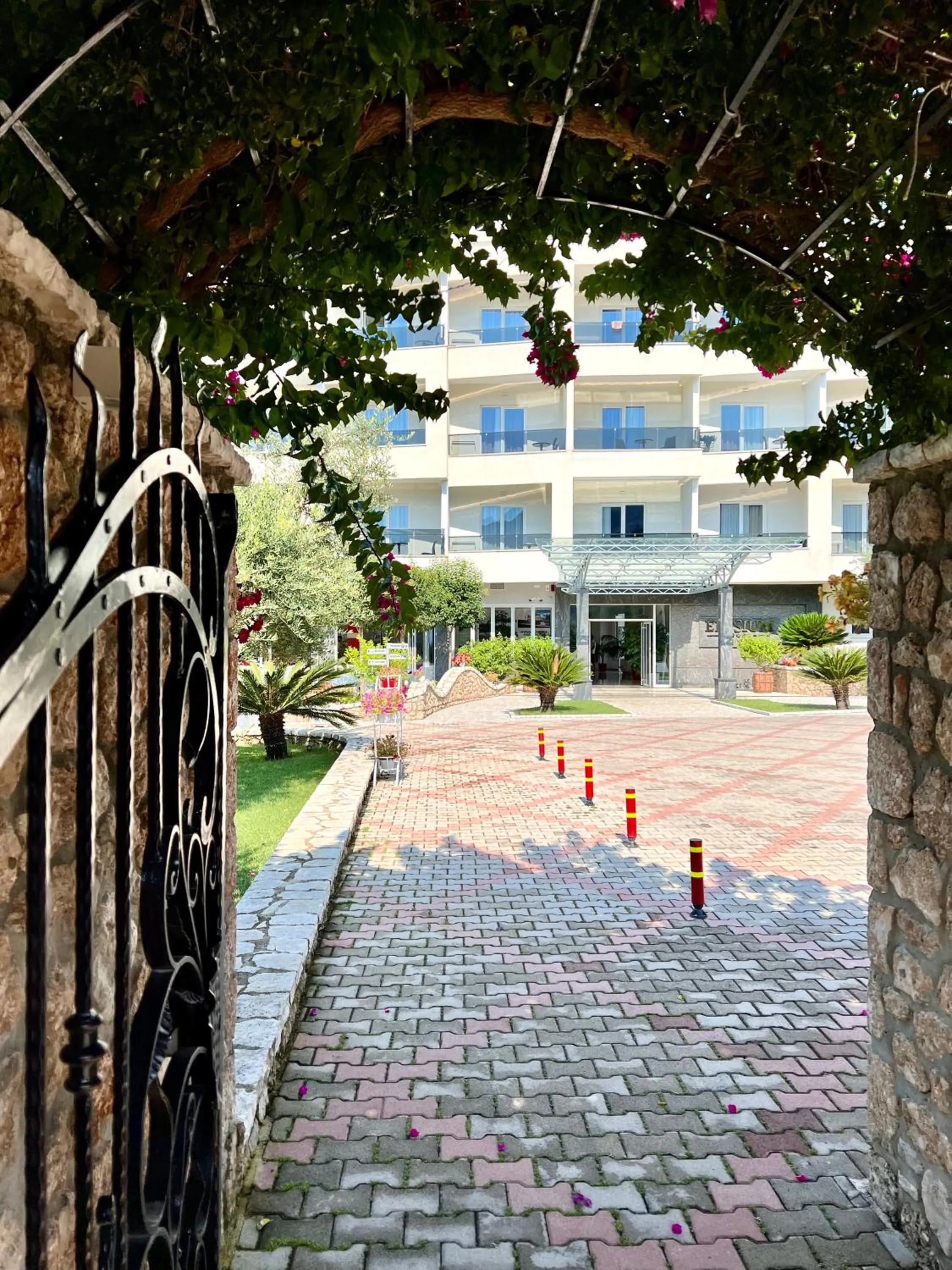 Elysium Hotel