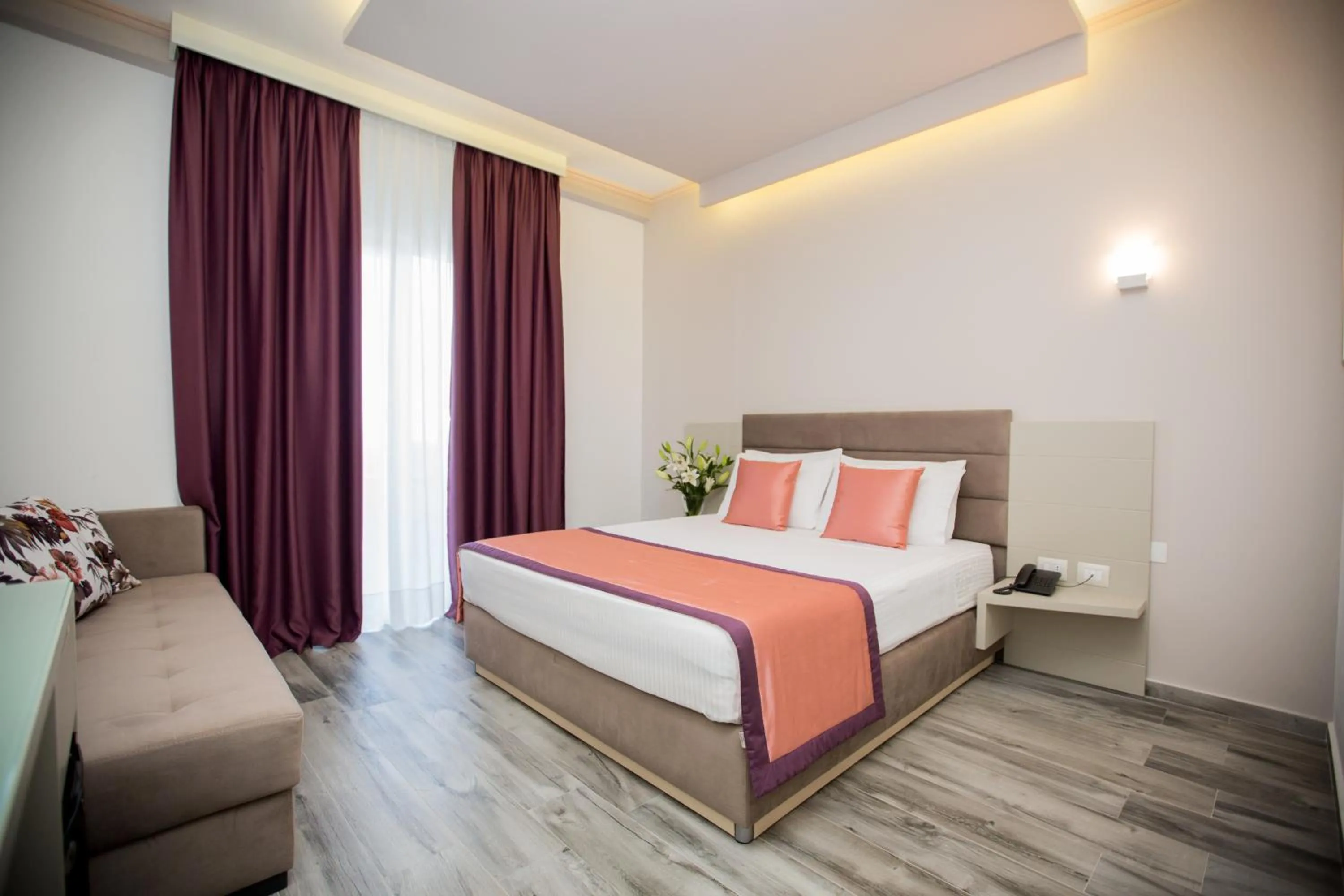 Photo of the whole room, Bed in Elysium Hotel