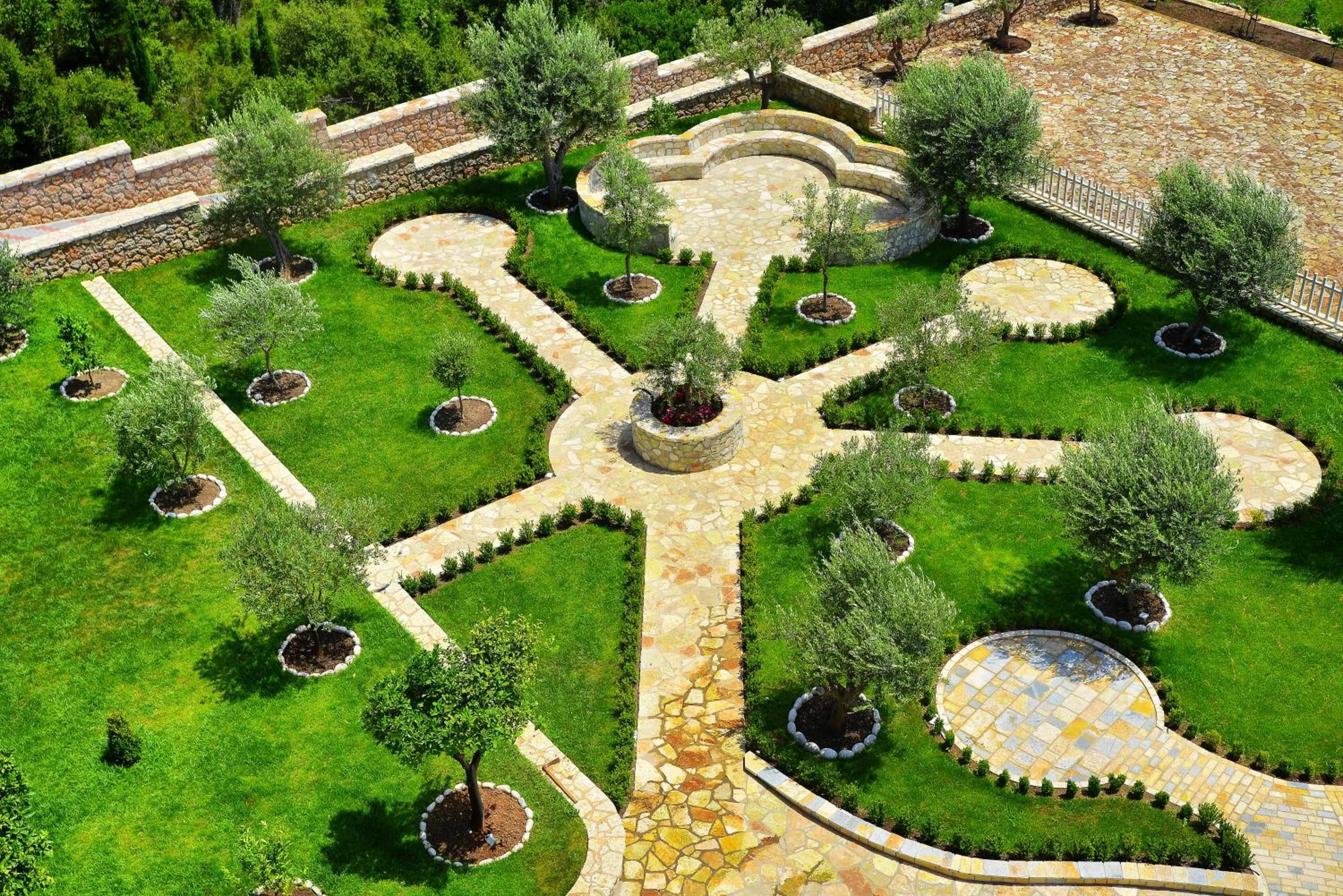 Garden in Elysium Hotel