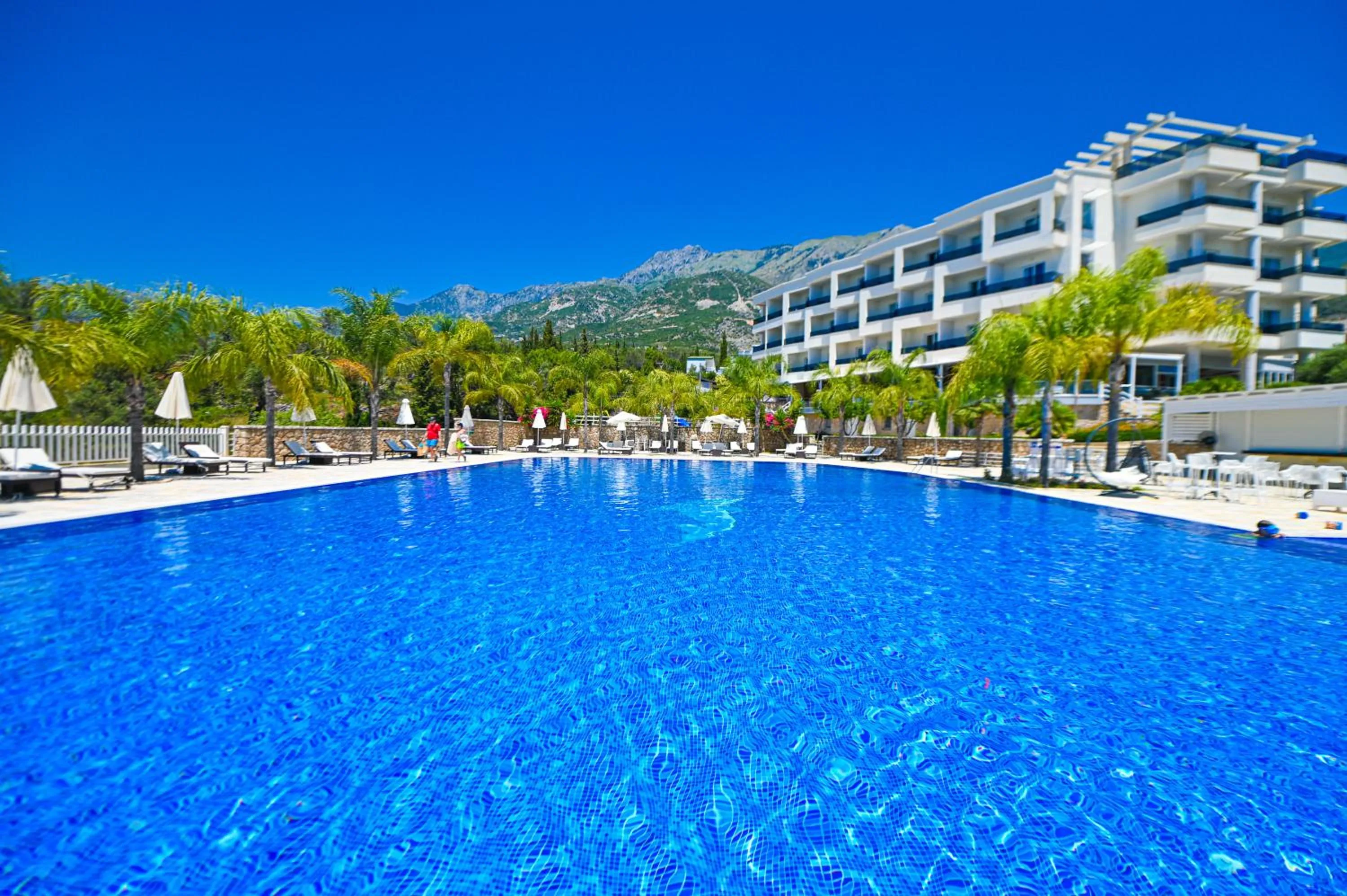 Swimming pool in Elysium Hotel