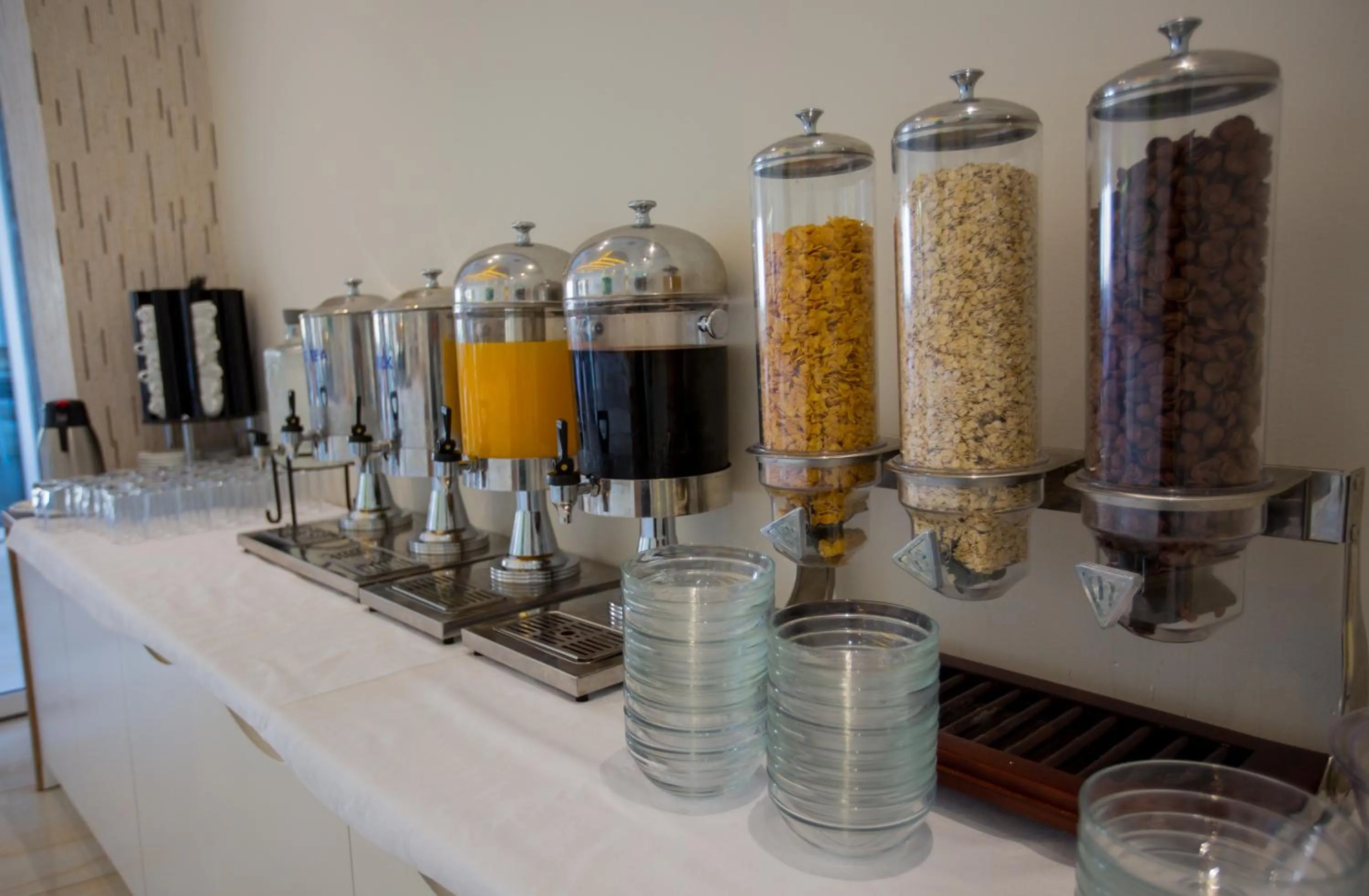 Breakfast in Elysium Hotel
